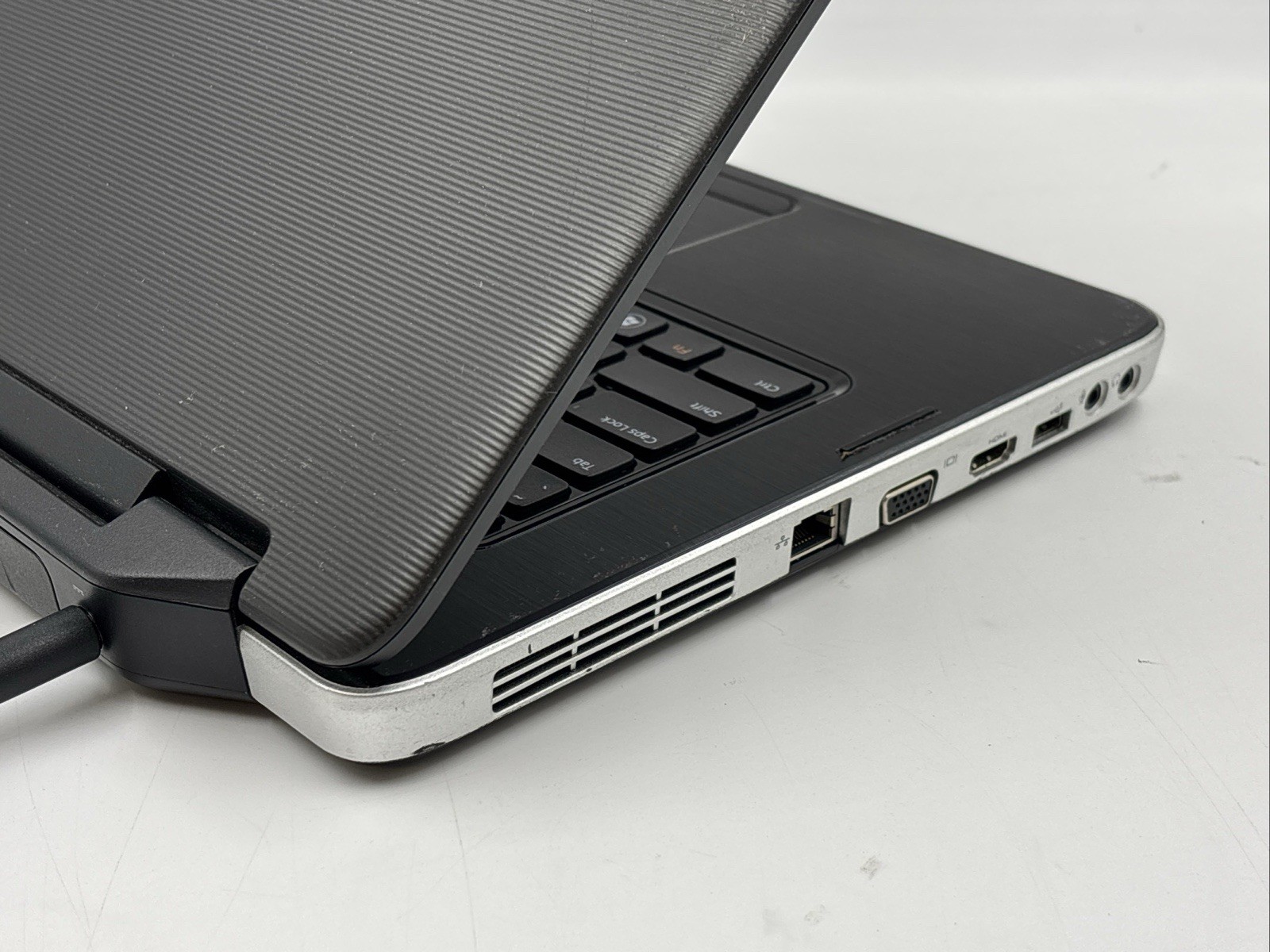 Dell Vostro 2520 i3-2328M 2.20GHz 4GB RAM No OS