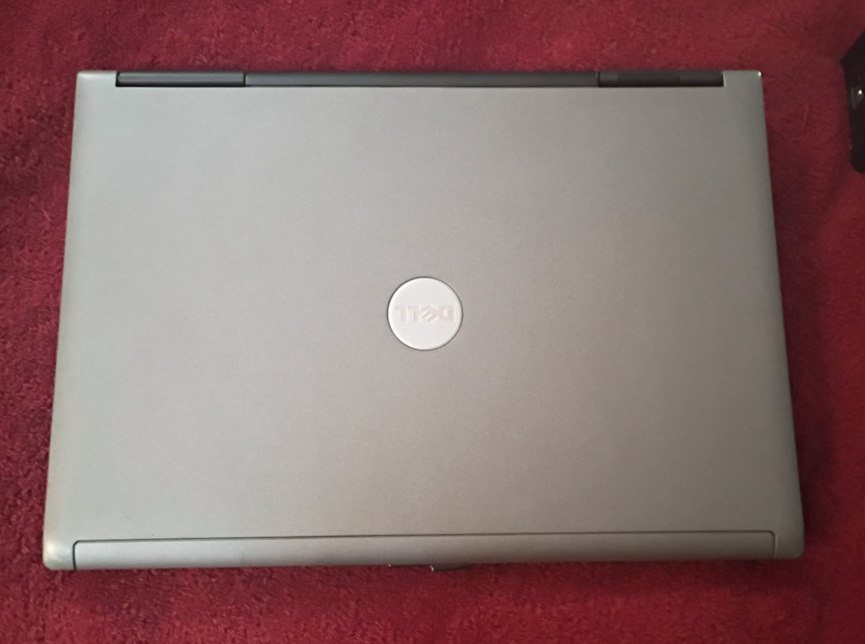 Dell Latitude D630 Intel Core 2 Extreme X9000 – NVIDIA – 4GB RAM – XP Pro – 1TB