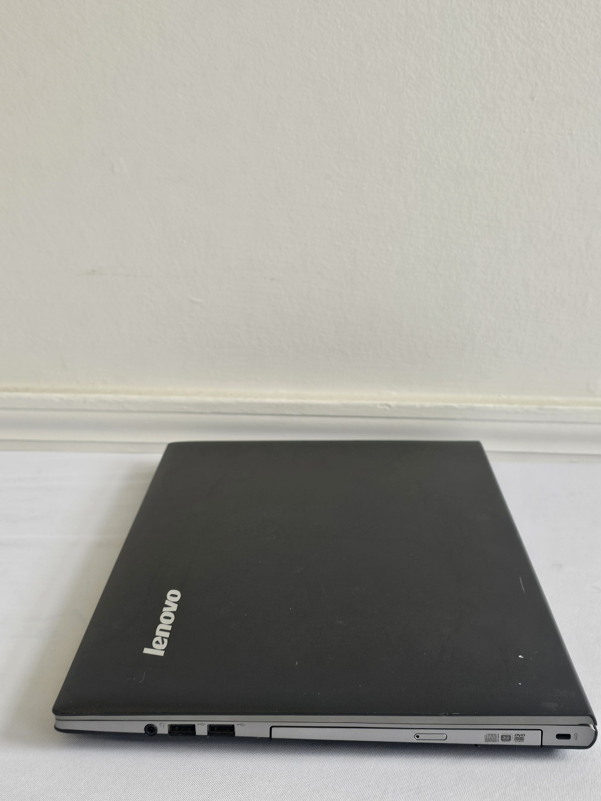 Lenovo IdeaPad P900 Laptop – i7-3520M – 8GB RAM – 1TB HDD – WORN KEYBOARD Win 10