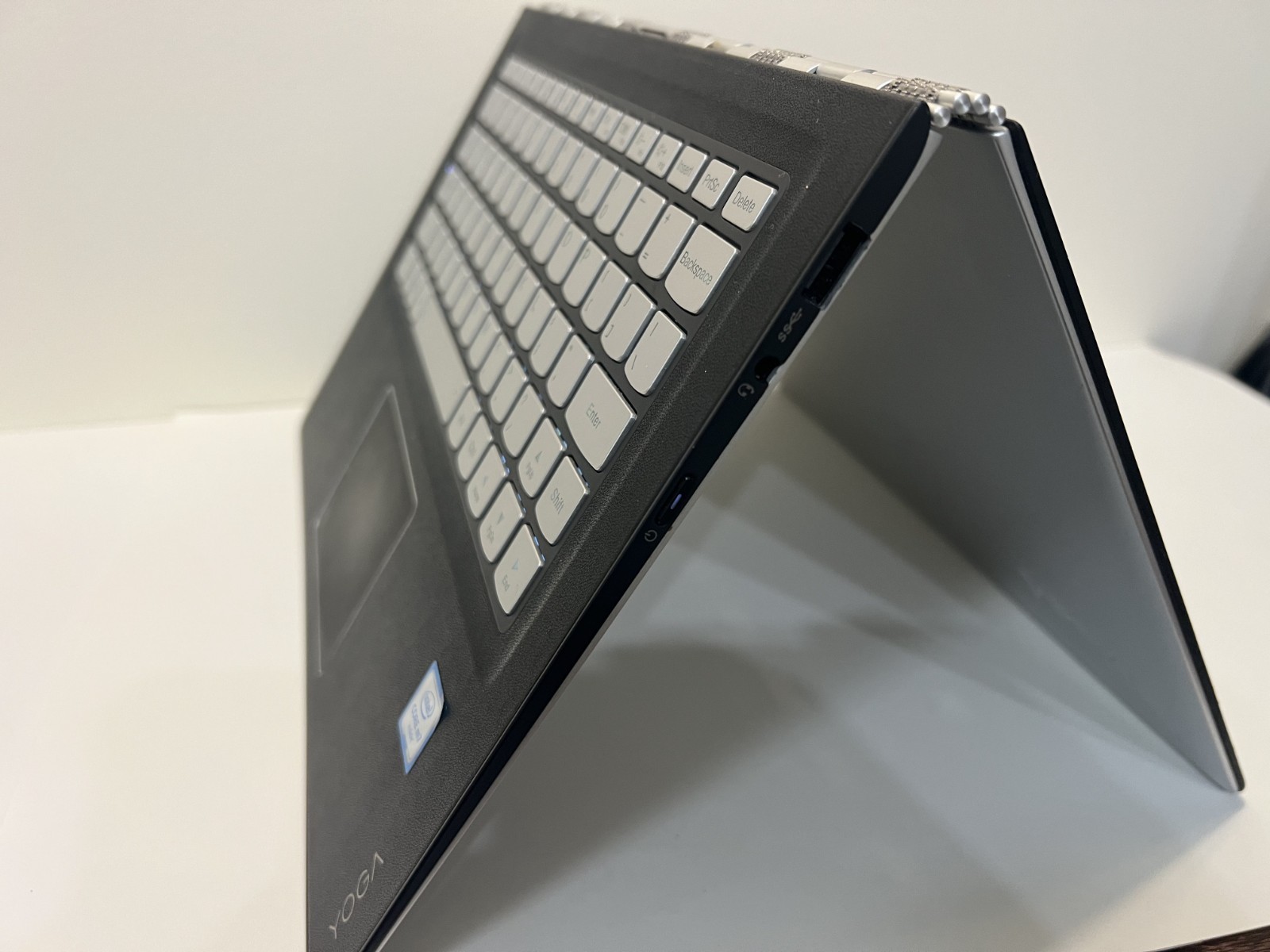 Lenovo Yoga 900S-12ISK, Touch, 12.5″, Intel I7 8GB RAM 256GB NVMe SSD