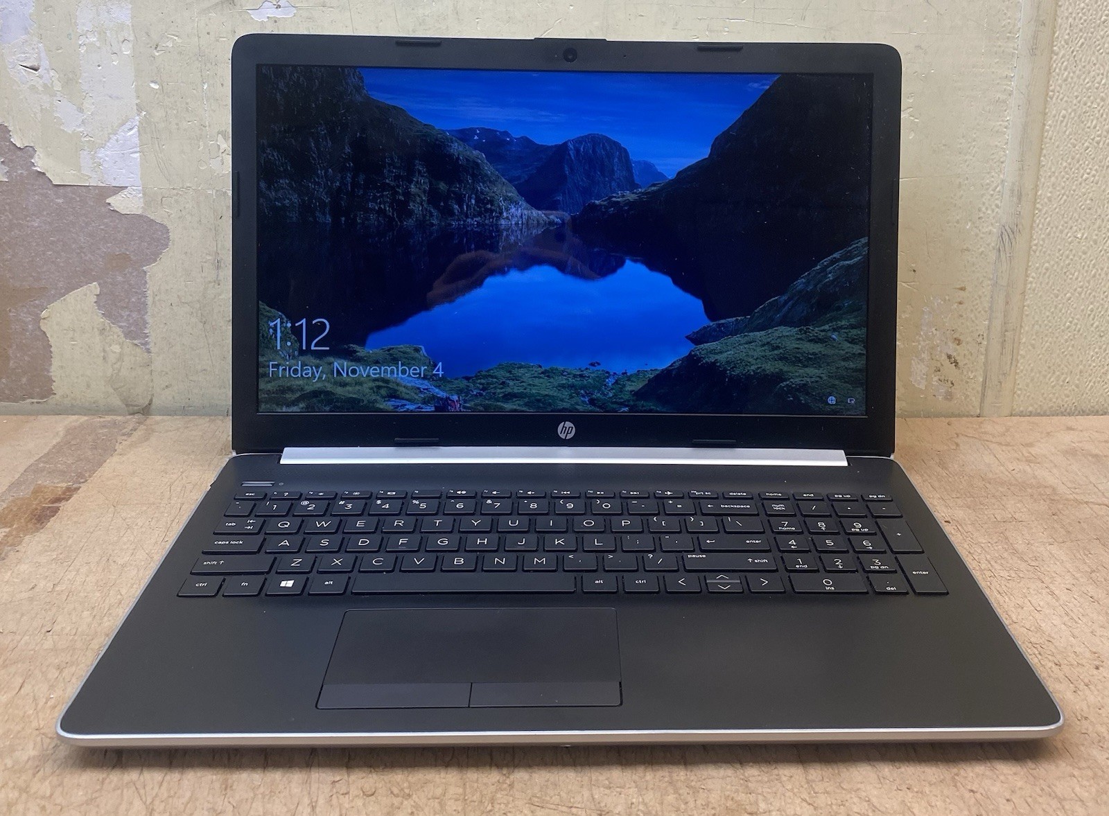HP 15-DB0005DX | AMD RYZEN 5 2500U | 126GB | 8GB | NO CHARGER