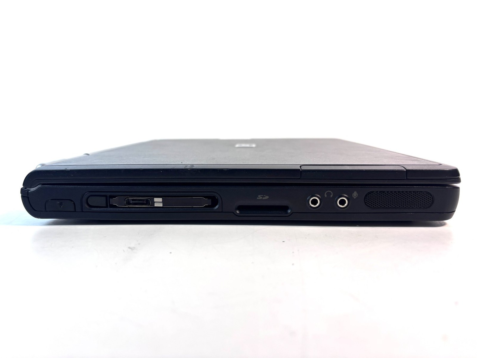HP Compaq nc4010 – 12″ HD, 1.5GHz Pentium, NO RAM, 40GB HDD