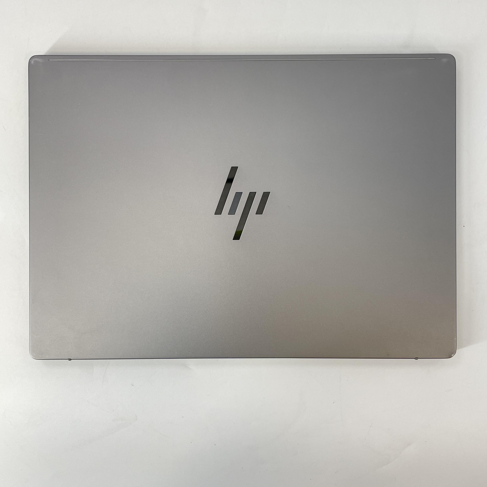 HP OmniBook X 14 Silver FHD+ TOUCH 3.4 GHz X Elite 16GB 1TB BAD HEADPHONE JACK