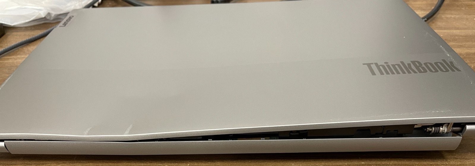Lenovo ThinkBook 15 G2 i5-1135G7 8GB 256GB, Cracked Screen/Bent (READ)