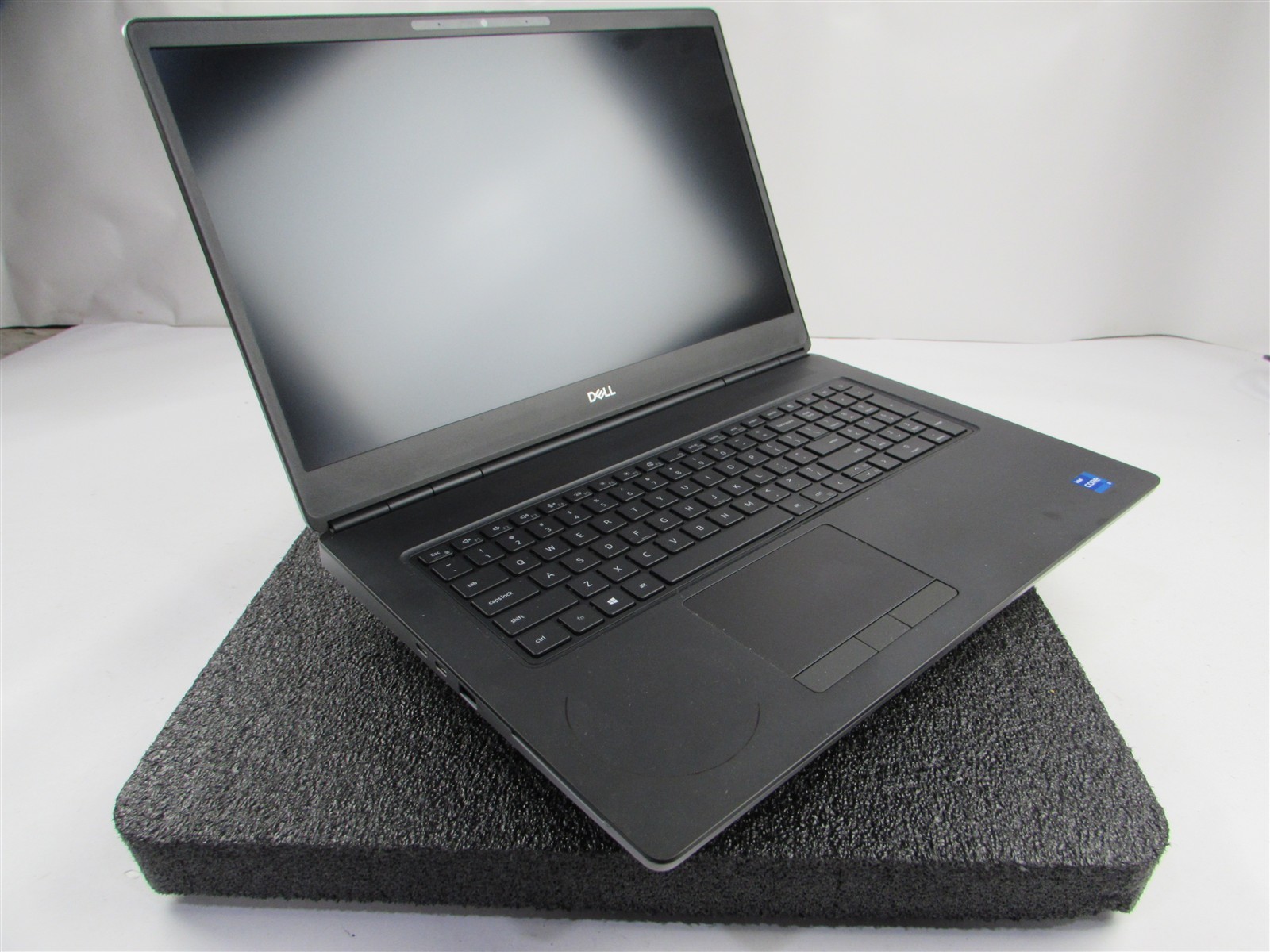 DELL PRECISION 7760 I7-11850H FHD 1TB 32GB NVIDIA RTX A4000 WIN 11 PRO NO BATT