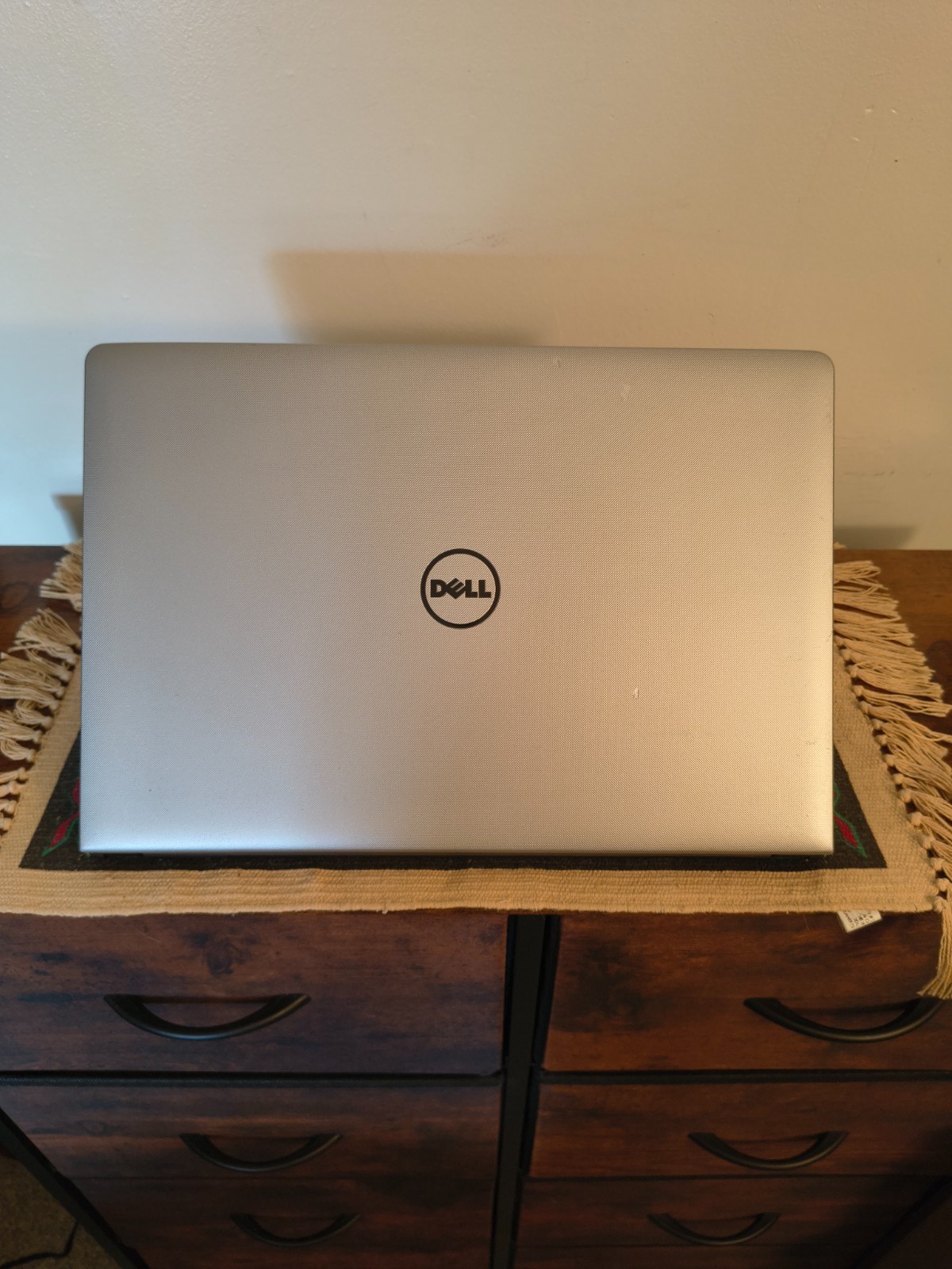 Dell Inspiron 15-5559 6th Gen i5@2.3Ghz 8GB 256Gb SSD Wn11Hm Touch/BkLt KB