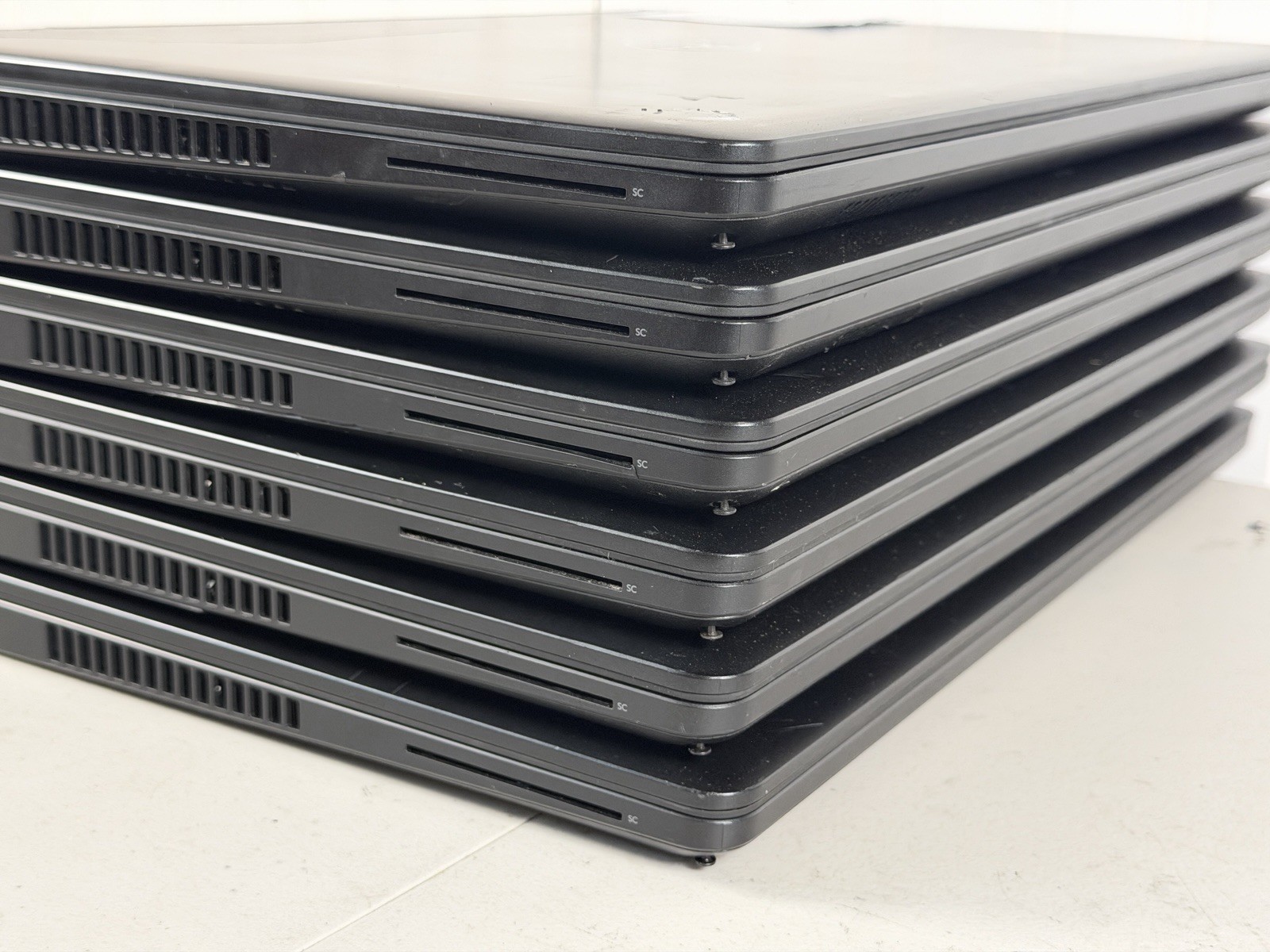 Lot of 6 Dell Latitude E5570 i7-6600U Radeon R7 M360 No RAM/SSD/OS/Charger *READ