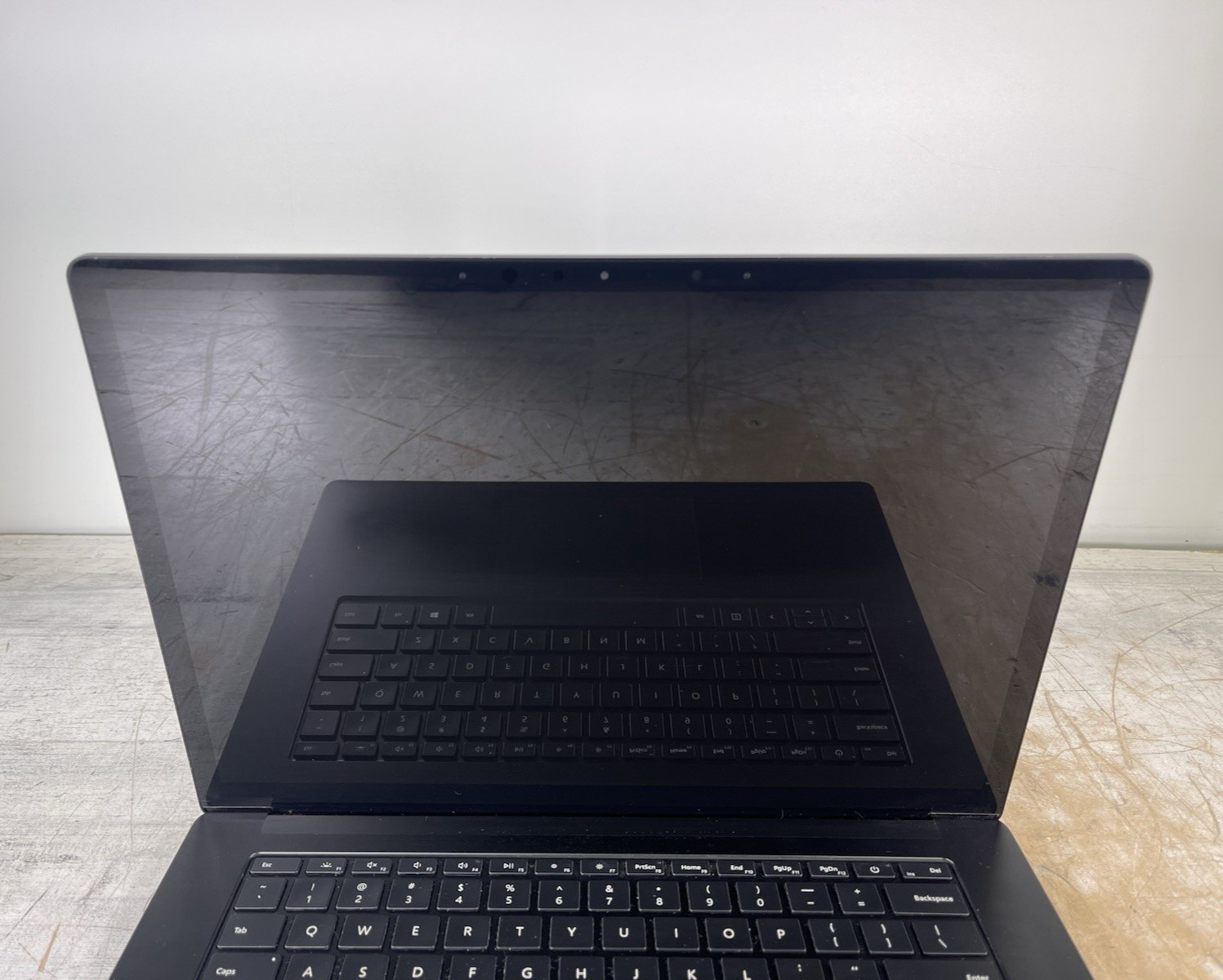 MICROSOFT SURFACE LAPTOP 3 1872 i5-1035G7 @ 1.2GHZ, 8GB RAM, NO HDD/OS – (PARTS)