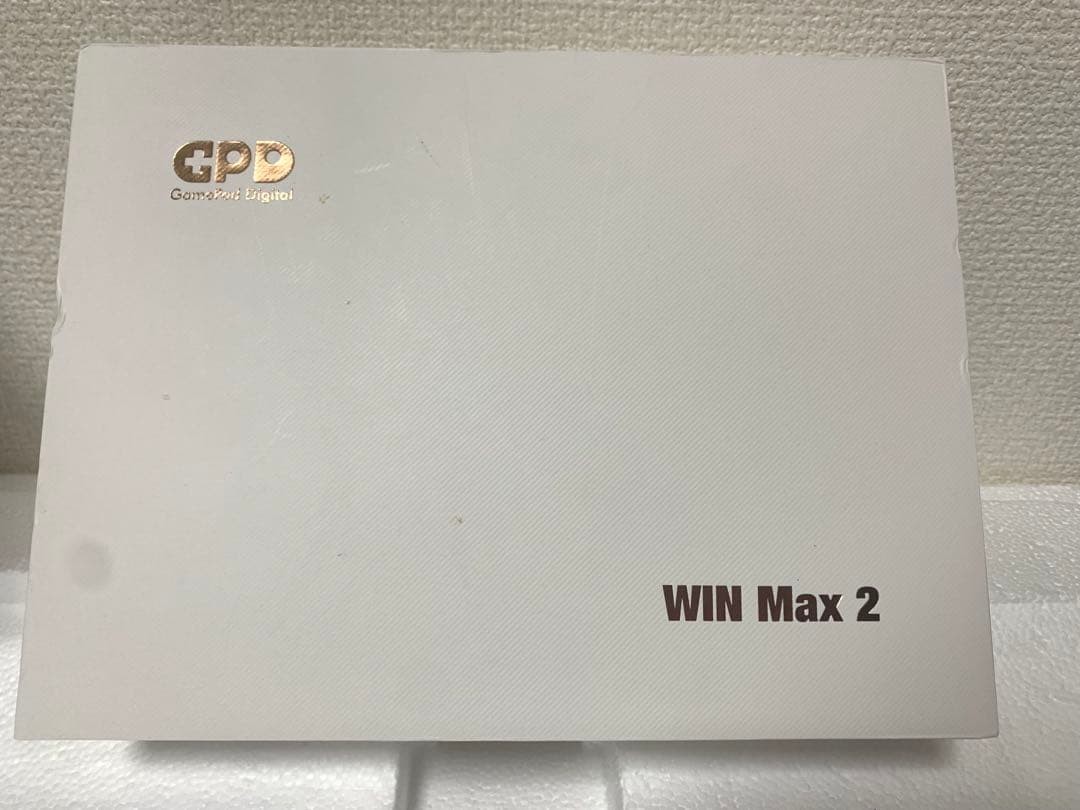 GPD WIN Max 2 Portable Gaming UMPC G1619-03 Ryzen 7 6800U 32GB/1TB SSD W/BOX