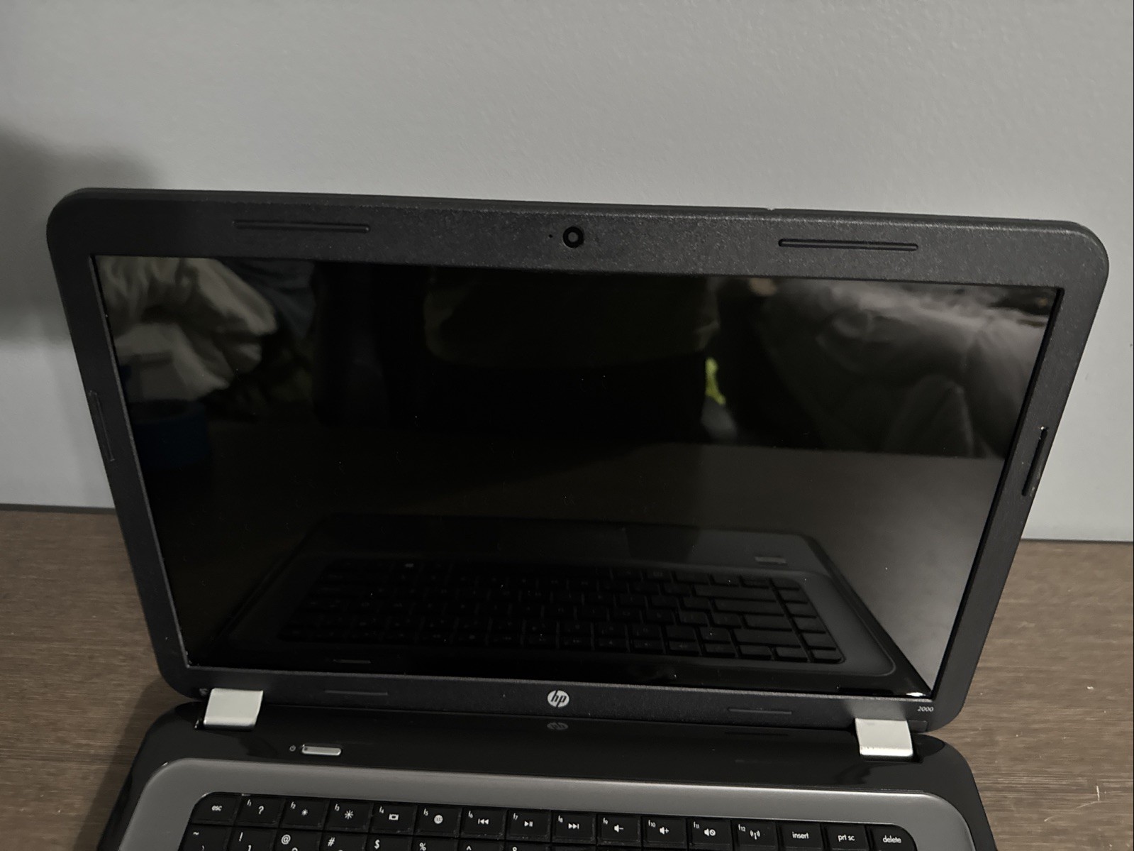 HP Pavilion dv2000 4gb ram NO HDD – Parts or repair
