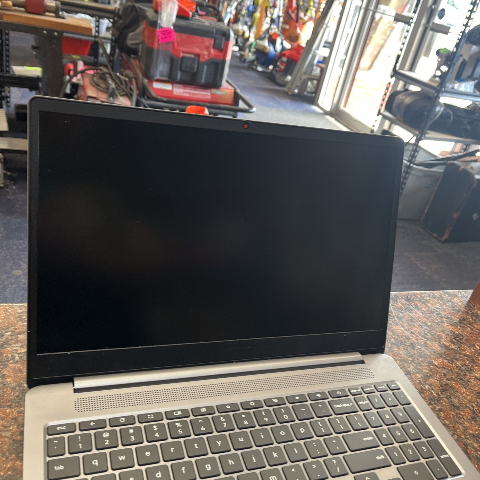 Lenovo IdeaPad 3 Chrome 15IJL6– 15.6″ FHD –Celeron N4500–4 GB RAM–64GB eMMC–Gray