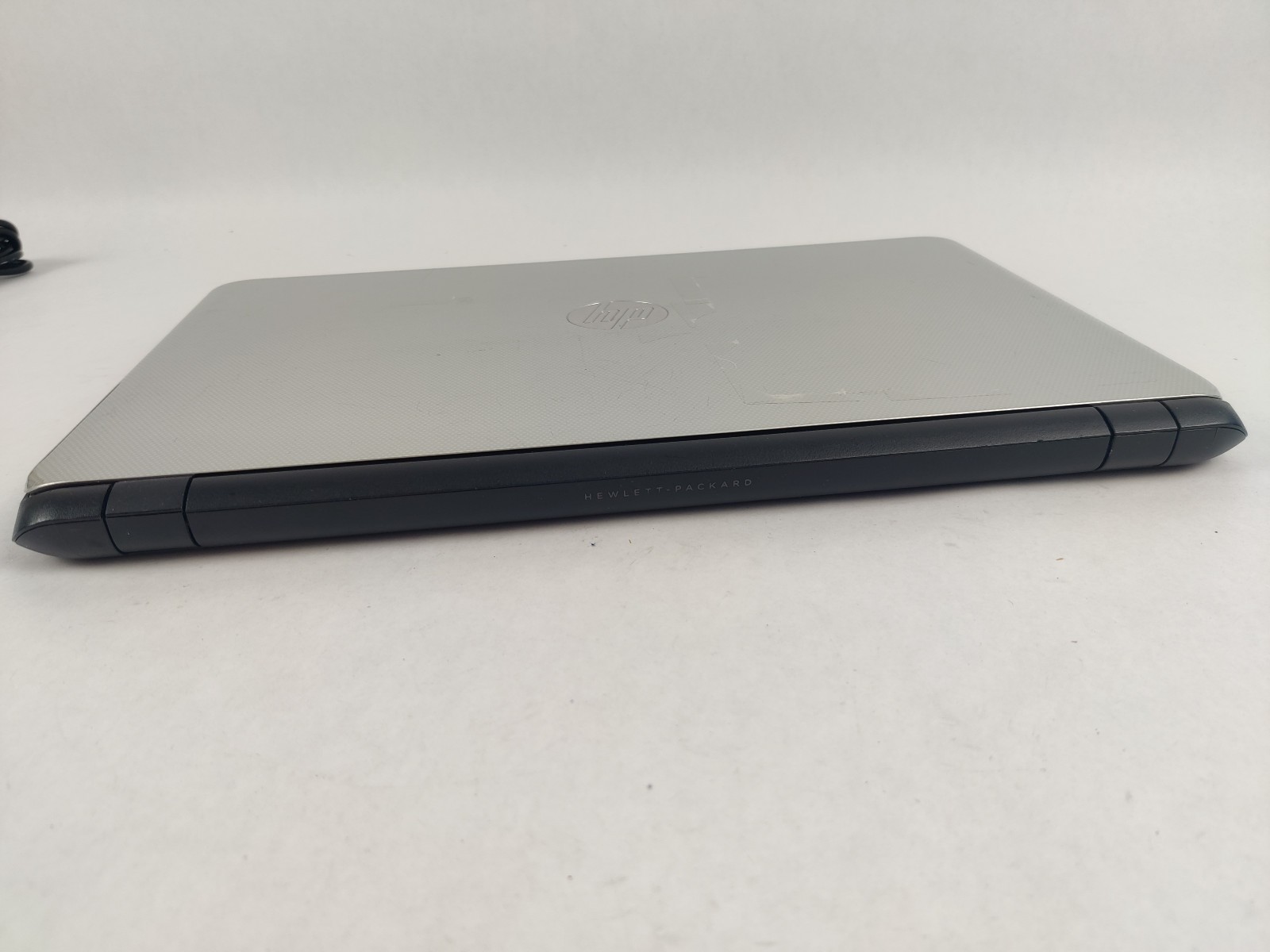 HP 15-1271WM Laptop w/ Intel Pentium N3540 2.16 GHZ + 4 GB 500GB *BAD BATTERY*