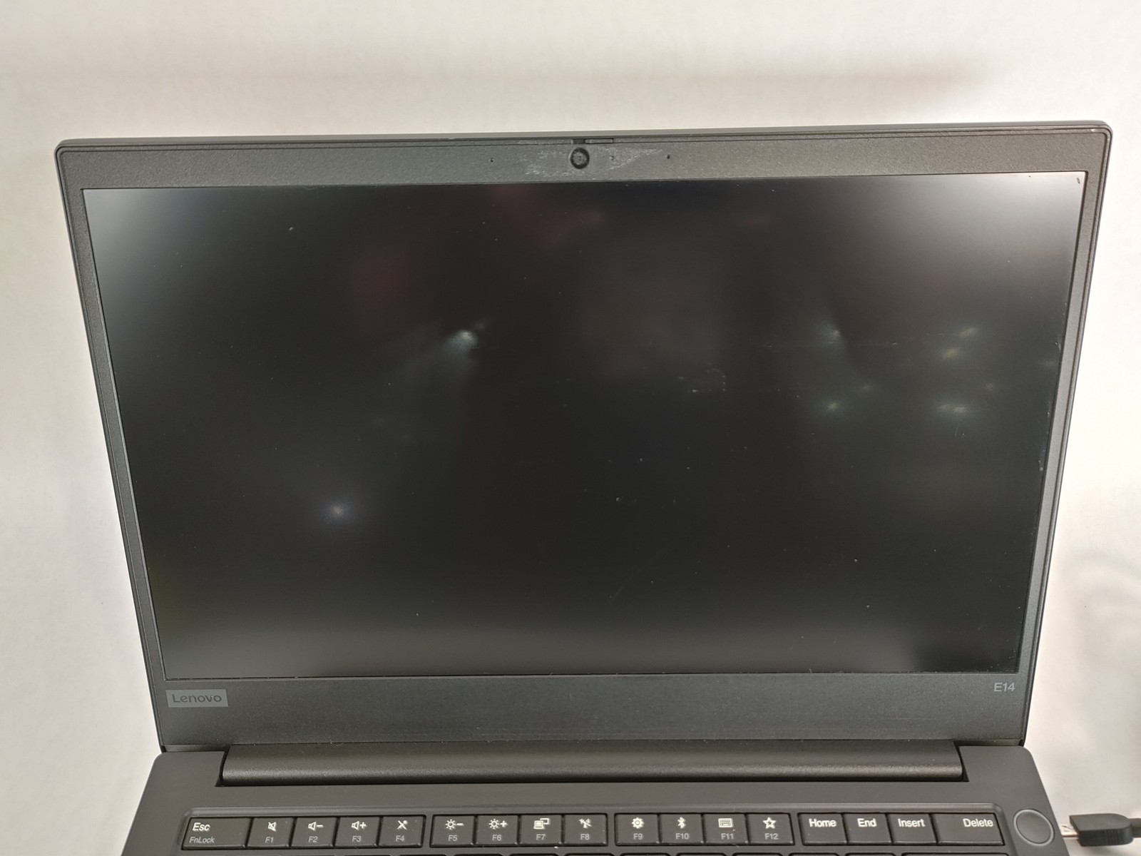 Lenovo ThinkPad E14 Gen 1 Core i5-10210U 1.60 GHz 8 GB DDR4 240 GB M.2 Windows