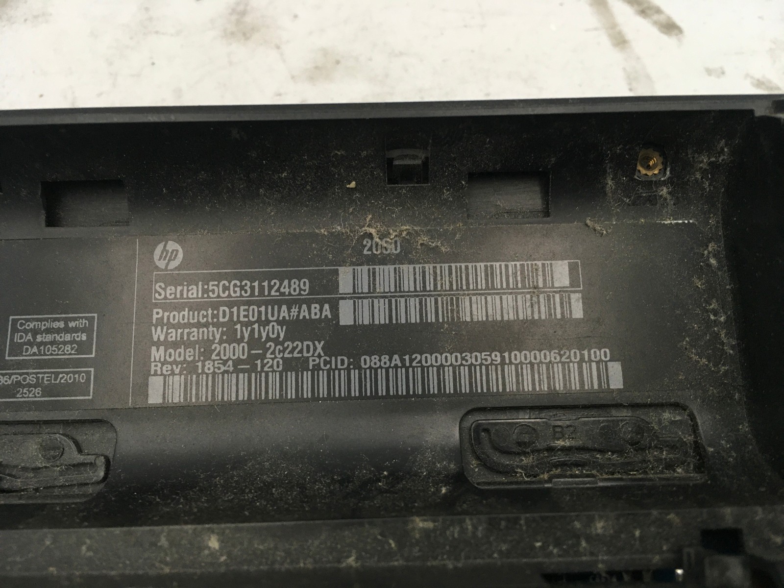 HP 2000 2C22DX – FOR PARTS/BAD LCD – INTEL PENTIUM 2020M – 4GB RAM -READ DESC-BB