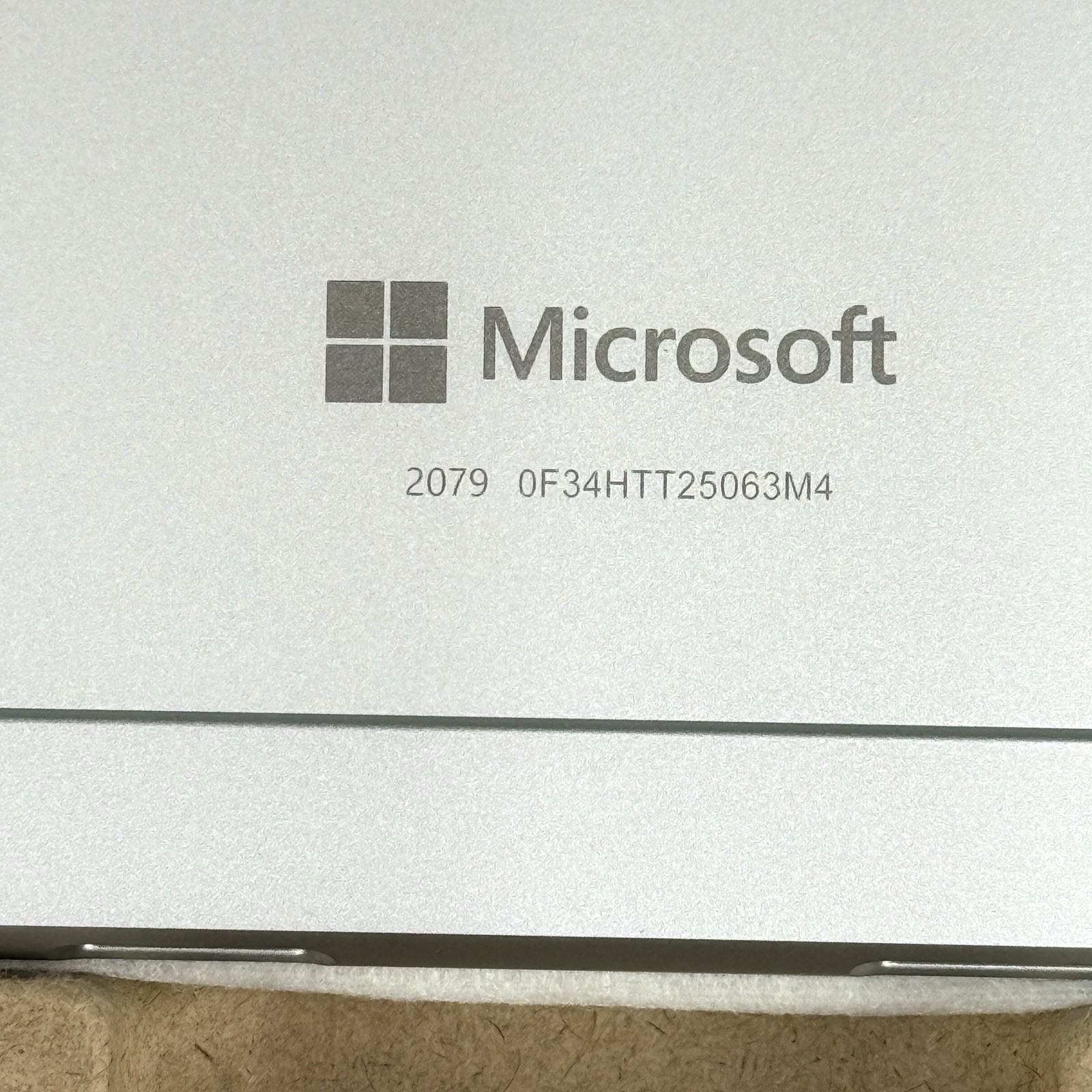 Microsoft Surface Pro 10 Tablet – 13″ – 32 GB – 256 GB SSD – Platinum