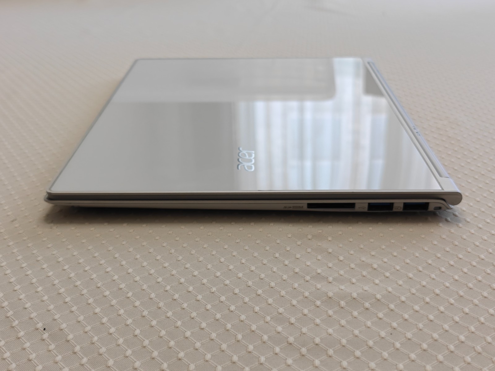 Acer Aspire S7-391 Touchscreen Ultrabook Laptop i5-3337U 128GB SSD 4GB RAM