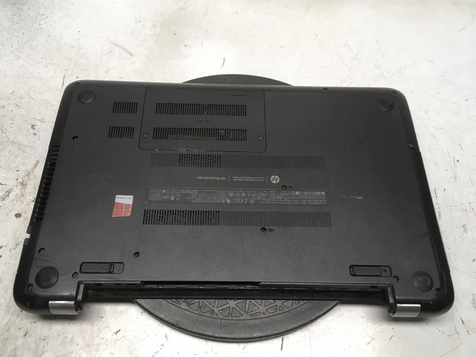 HP 15N094NR AMD E1-2100 1000MHz 8 GB NO HDD No Batt