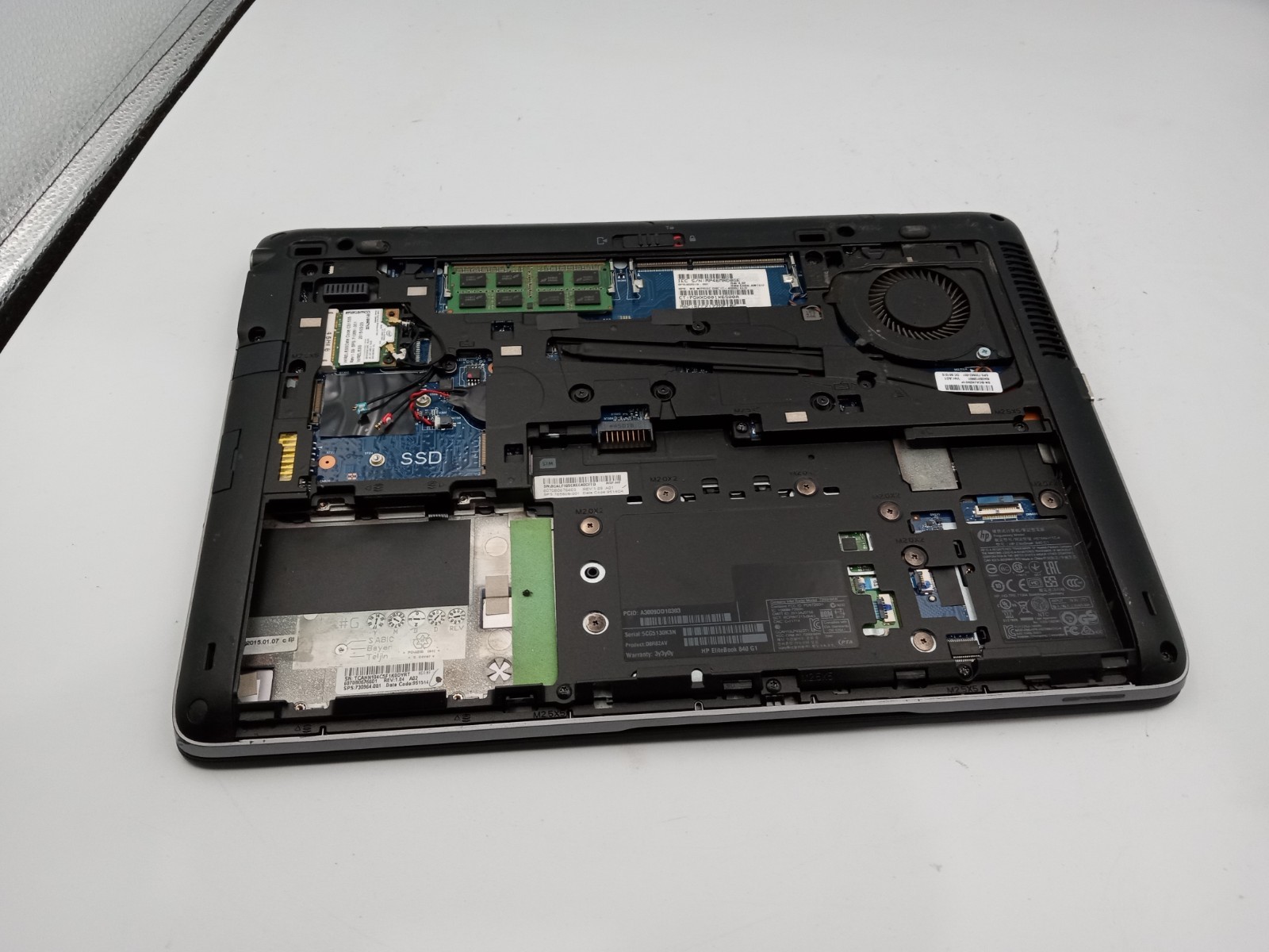 HP EliteBook 840 14″ Touchscreen i7 4th Gen 8GB RAM 8500M – CRASHES – READ -RR