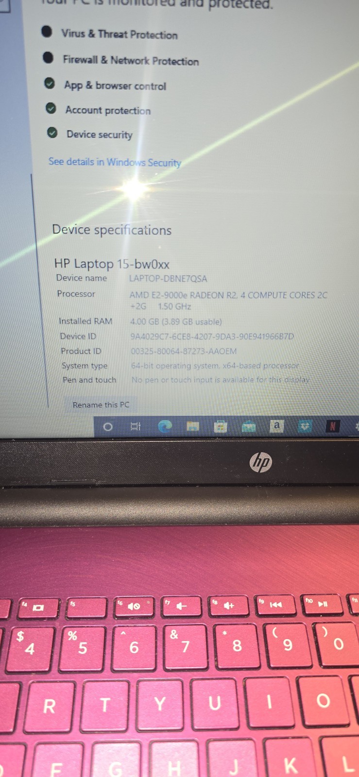 HPLaptop 15-bw0xx With a 1.50 GHz AMD E2-9000e processor with Radeon R2 graphics