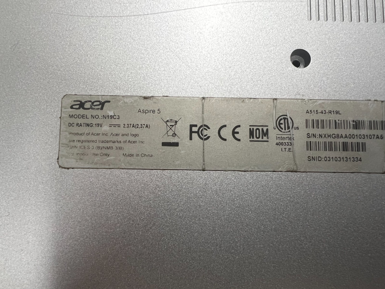 Acer Aspire 5 N19C3 15″ AMD Ryzen 3 3200U 8GB RAM No HDD No OS