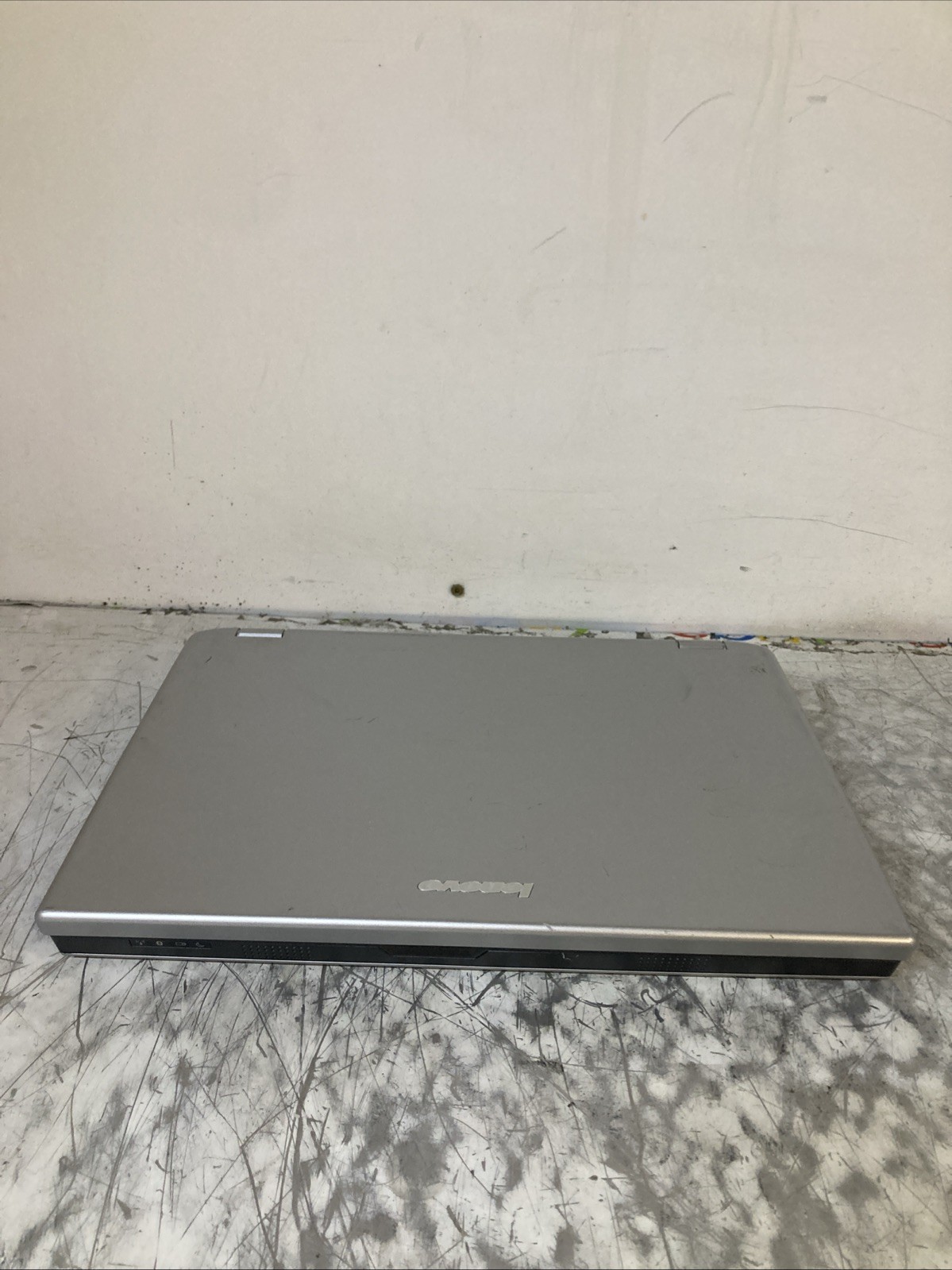 Lenovo 3000 V100 12.1″ Notebook Intel Core 2 Duo 1.66GHz 2GB NO HDD boot to BIOS