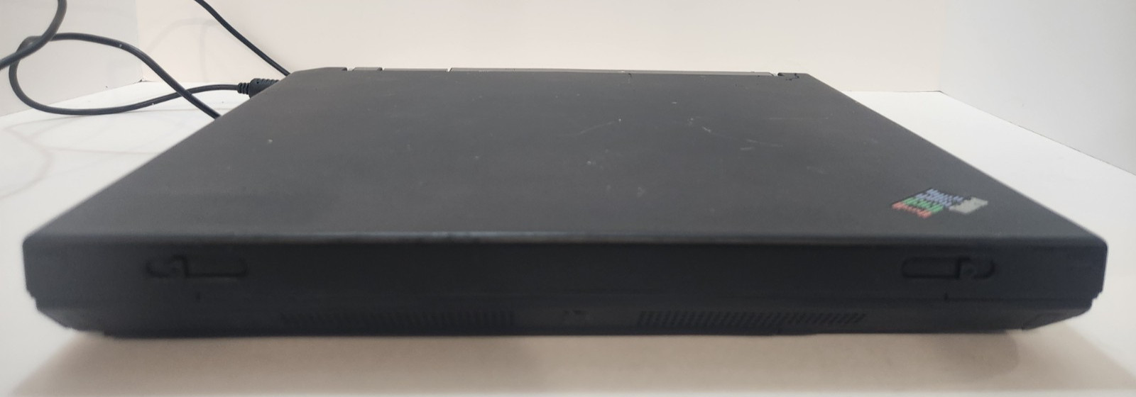 IBM ThinkPad T30 2366-81U Laptop Pentium 4-M 1.8GHz 256MB 40GB Windows 2000…