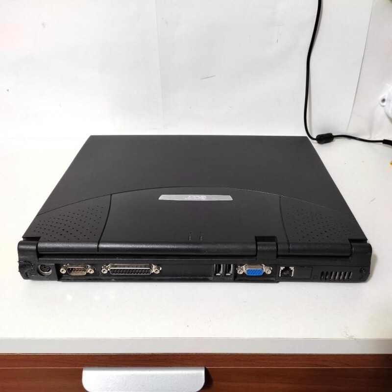 Acer Windows 98 Floppy Drive Serial Port CPU 800Mhz 21080 Laptop PC