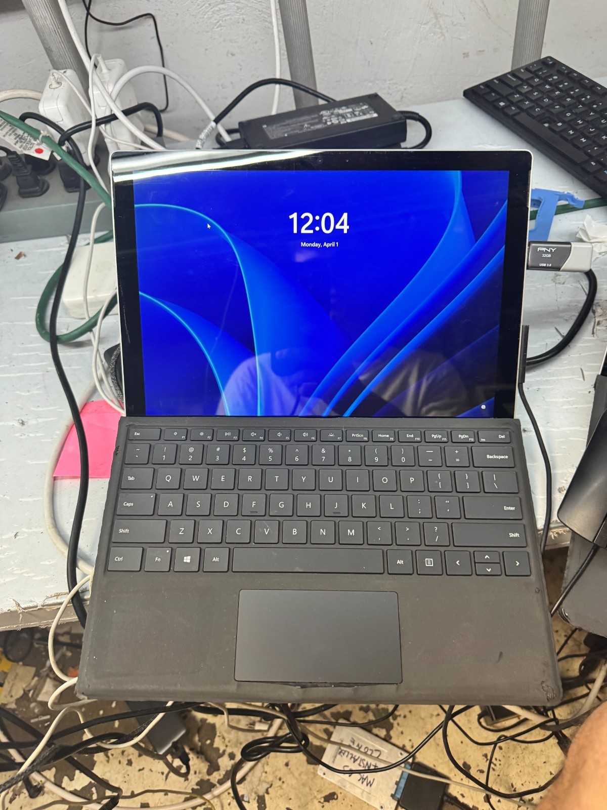 Microsoft Surface Pro m3-7Y30, 4GB RAM, 120GB SSD, Win11 PRO #6609