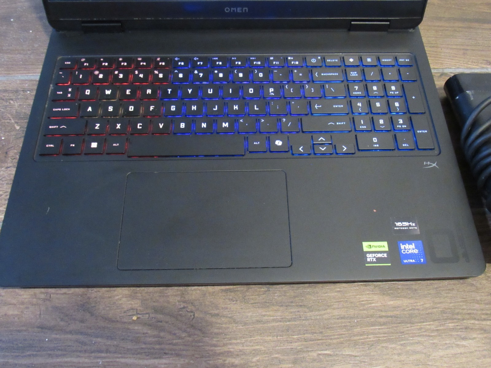 HP OMEN 16 SLIM INTEL CORE ULTRA 7- 255H@1.50GHz 24GB RTX 5060 2TB SSD