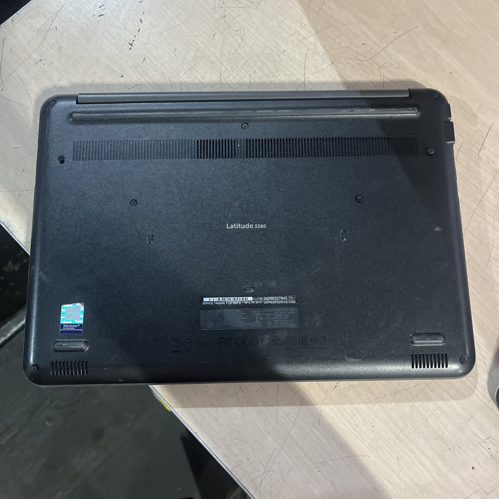 DELL LATITUDE 3380 INTEL CORE I3-6006U 2.00GHZ 8GB RAM NO HD “