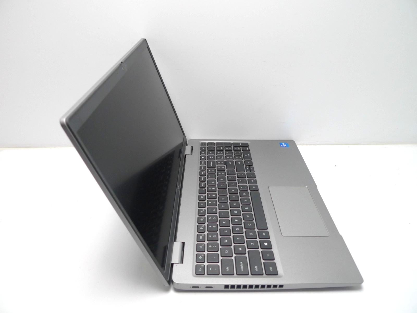 Dell Latitude 5520 | i5-1145G7 | 16GB RAM | 512GB NVMe | Linux | Cord | Read