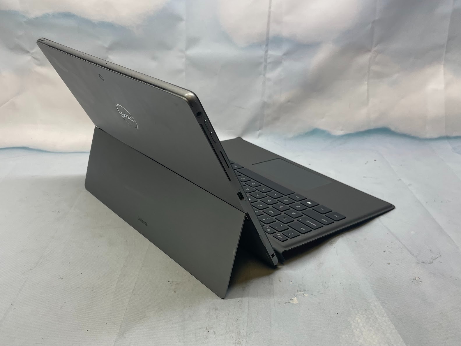 Dell Latitude 7320 Detachable 2 in 1 | i5-1130G7 | 8GB RAM | 256GB SSD