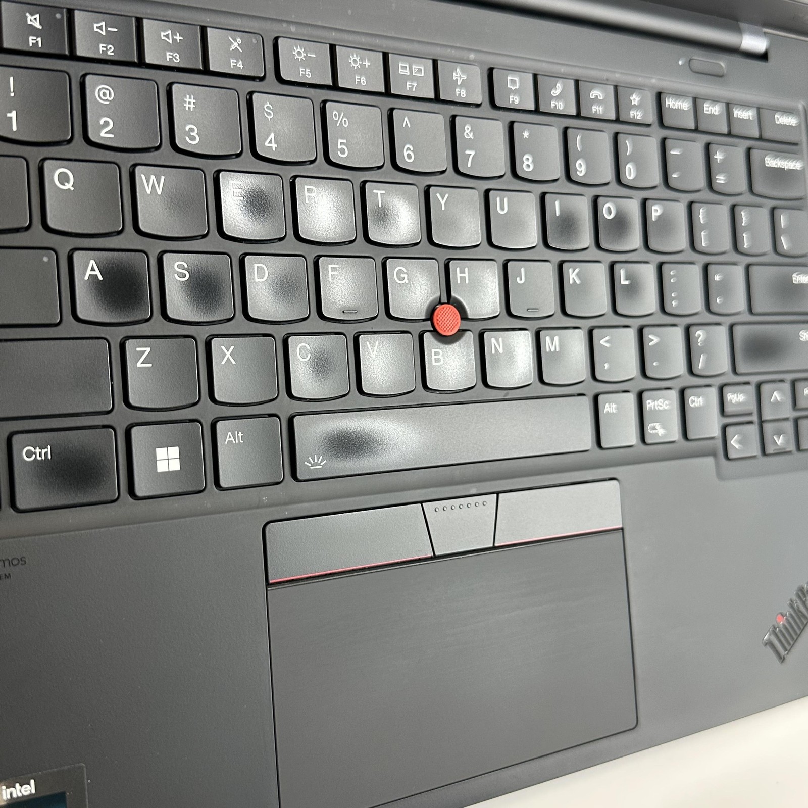 Lenovo ThinkPad X1 Carbon Gen 10 14 FHD+ 2.1 GHz i7-1260P 16GB 512GB SSD Good