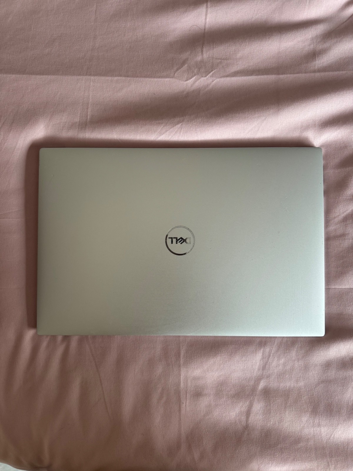Dell XPS 15 9500 15.6” (256GB SSD, Intel Core i5 10th Gen., 2.5–4.5 GHz 16GB RAM