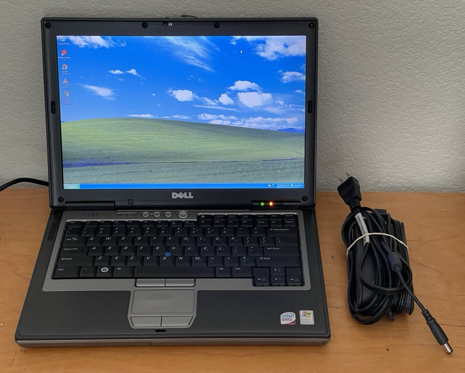 DELL D630 D620 14″ Windows XP Laptop 1.7Ghz, 3GB, 120 GB SSD, DVD, RS232 Serial