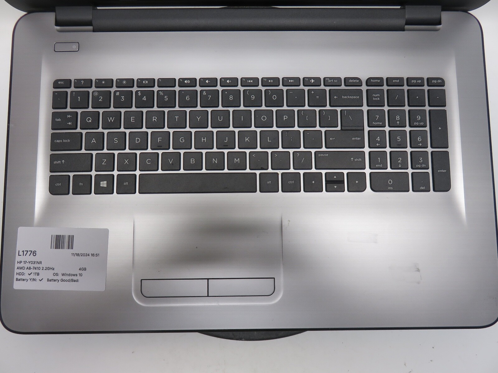 HP 17-Y031NR AMD A8-7410 2.2GHz 4GB Windows 10 1TB No Batt
