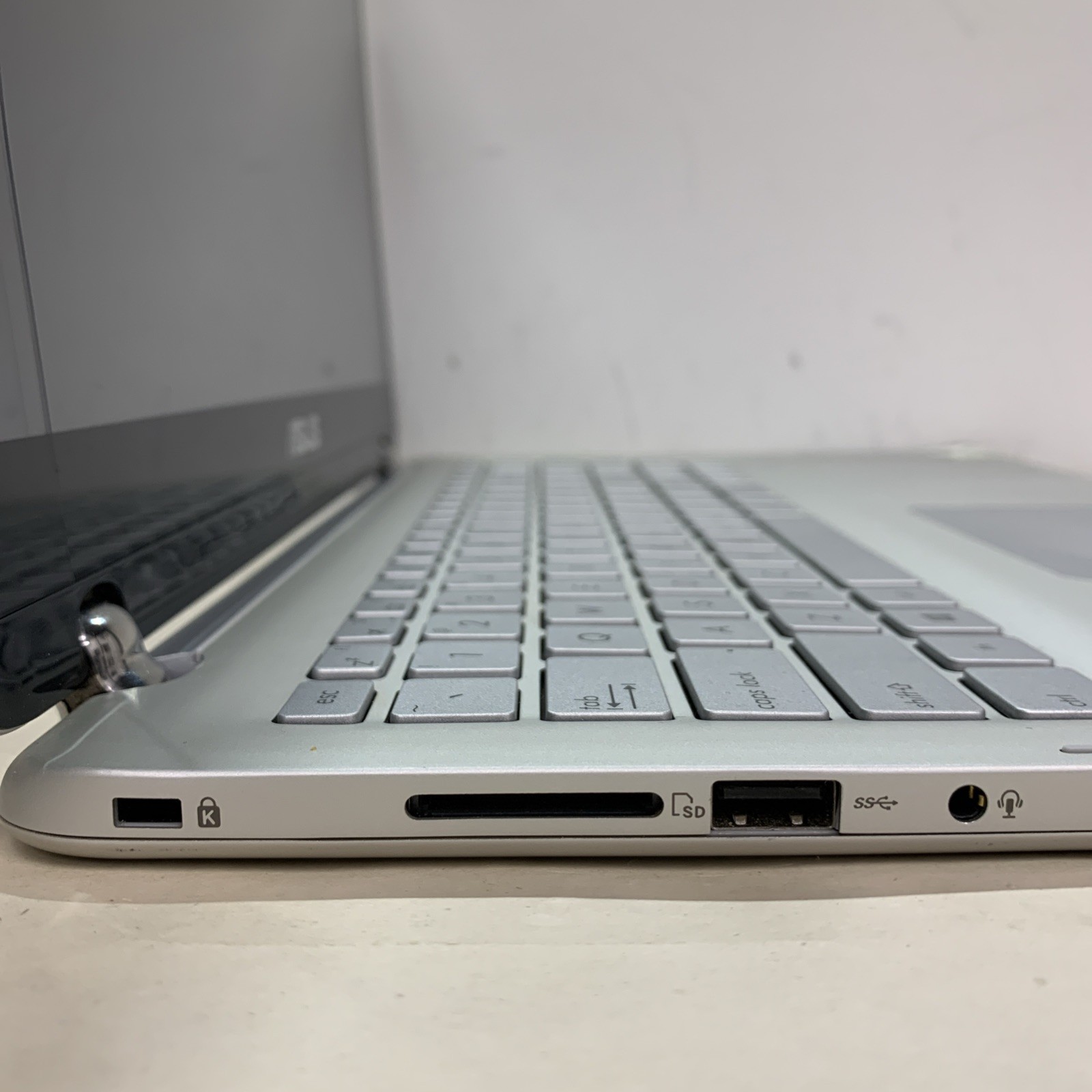 Asus Q504UA Laptop i5-6200U 12 GB RAM 1TB Hdd Win11 Home | READ DESCRIPTION