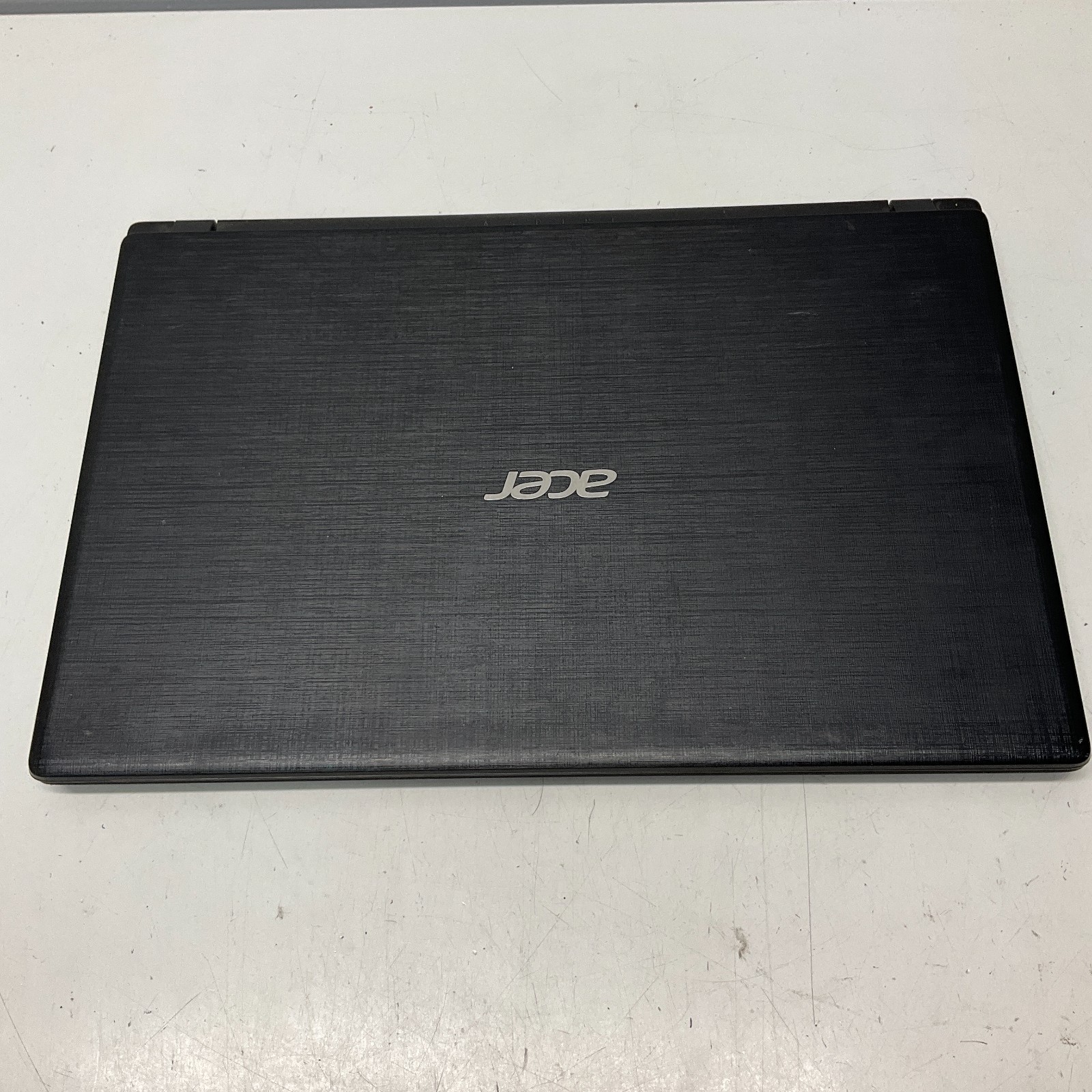 Acer Aspire 3 A315-21 Laptop AMD A9-9420 Radeon R5 12GB 256GB SSD Win 10 Pro