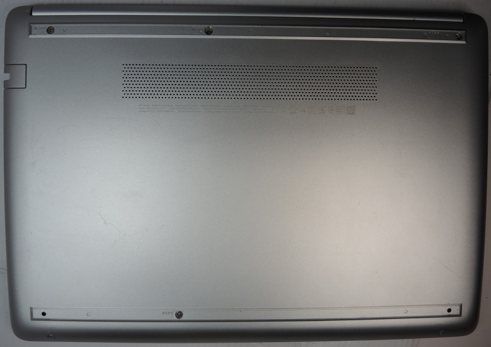 HP Laptop 14-dk1025wm (DEAD, NO POWER, LIQUID DAMAGE, PARTS ONLY, NON-FUCTIONAL)