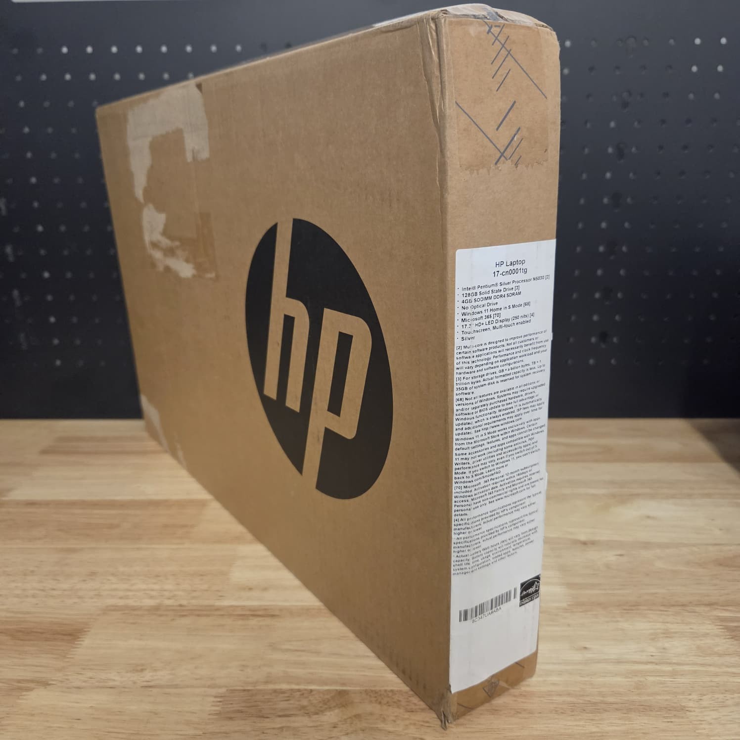 HP Laptop 17-cn0001tg