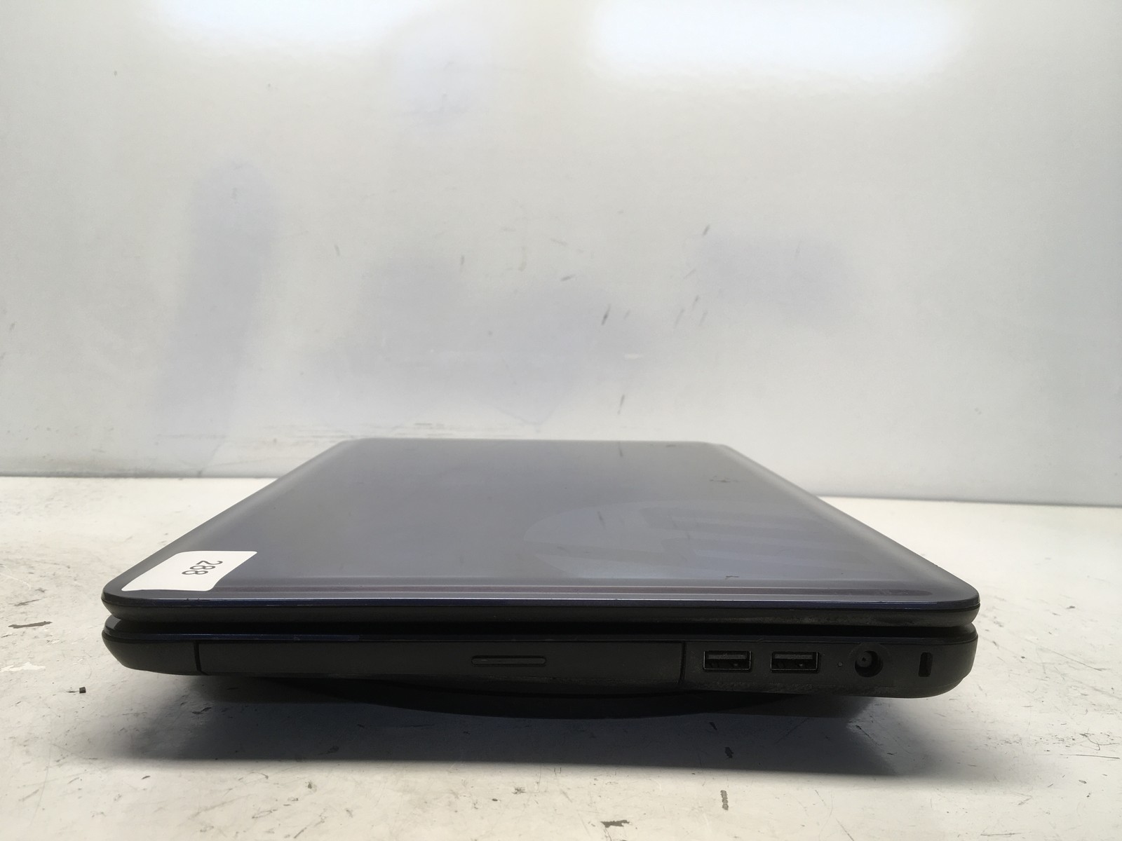 HP 2000-2B19WM AMD E-300 1300MHz 4 GB NO HDD No Batt