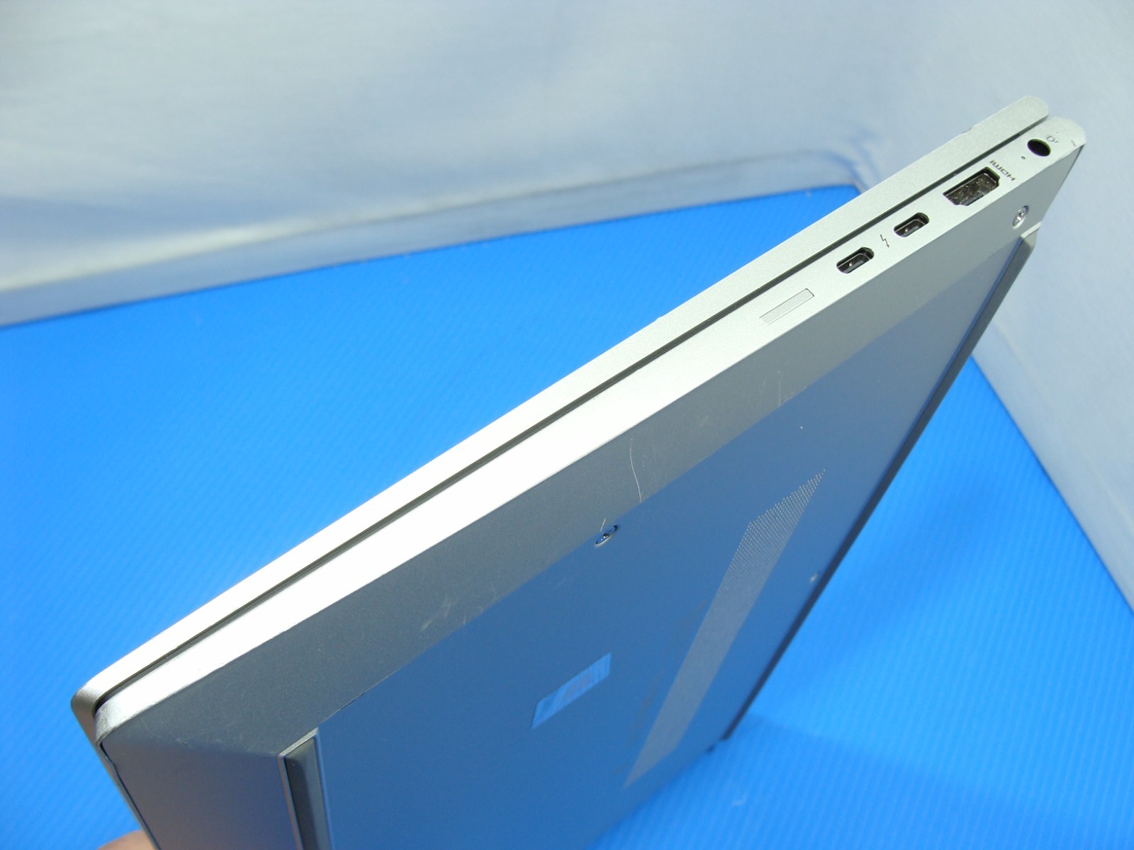 HP EliteBook 840 G8 14″ FHD i7-1185G7 3GHz 16GB RAM 256GB SSD Windows 11 Pro