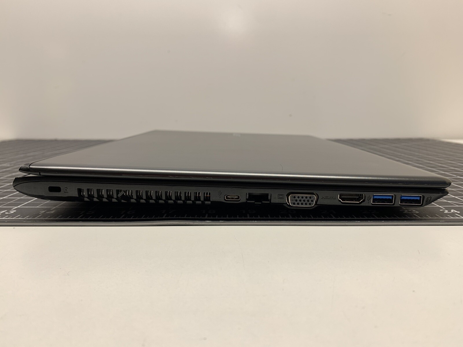 Acer Aspire E 15 CORE i3 8130U @ 2.20GHz | 6GB RAM | E5-576 | Used | #T982