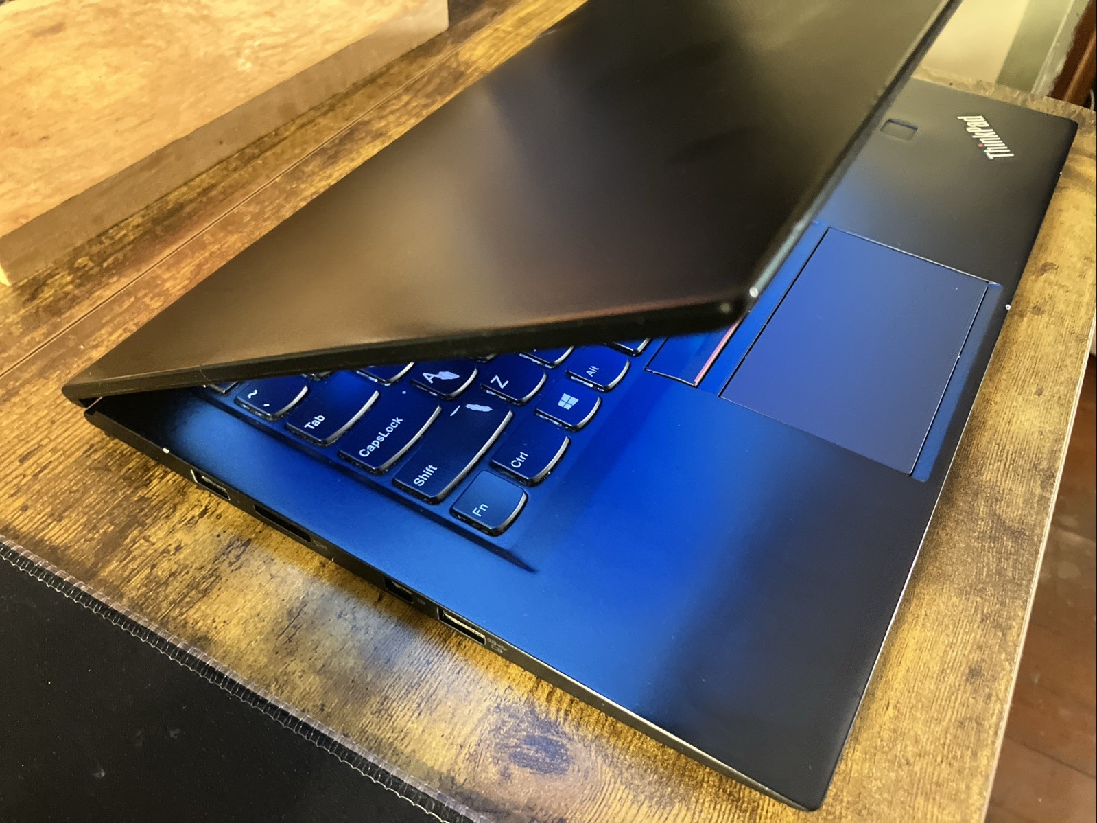 Lenovo ThinkPad X1 Carbon 4th Gen 14″ Laptop i7-6600U 2.60GHz 16GB RAM 512GB SSD