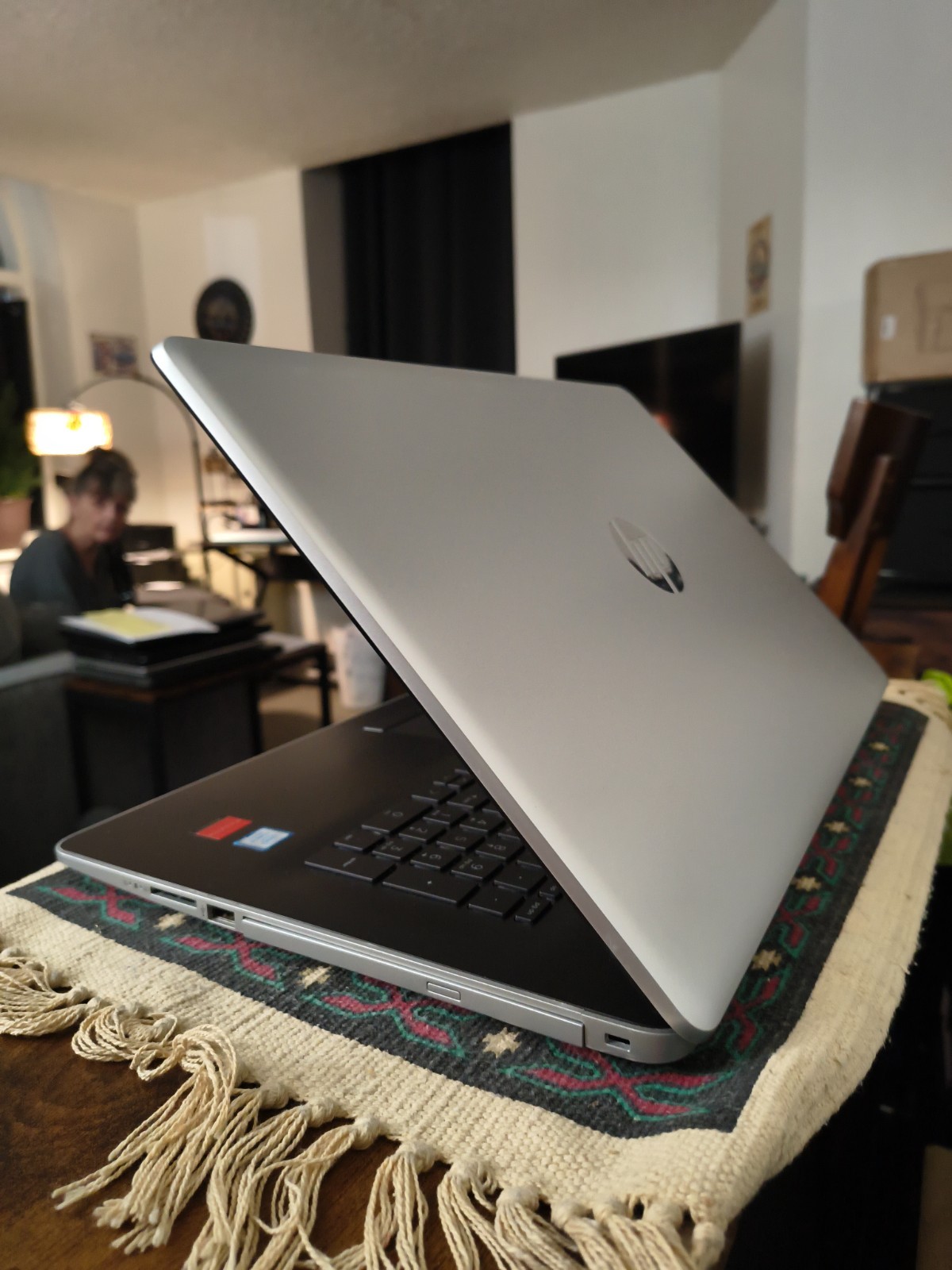HP 17-by0053cl T/S Core i5-8250u@1.6GHz 12GB 250GB NVMe SSD+1TB HDD Win11Hm BKLT