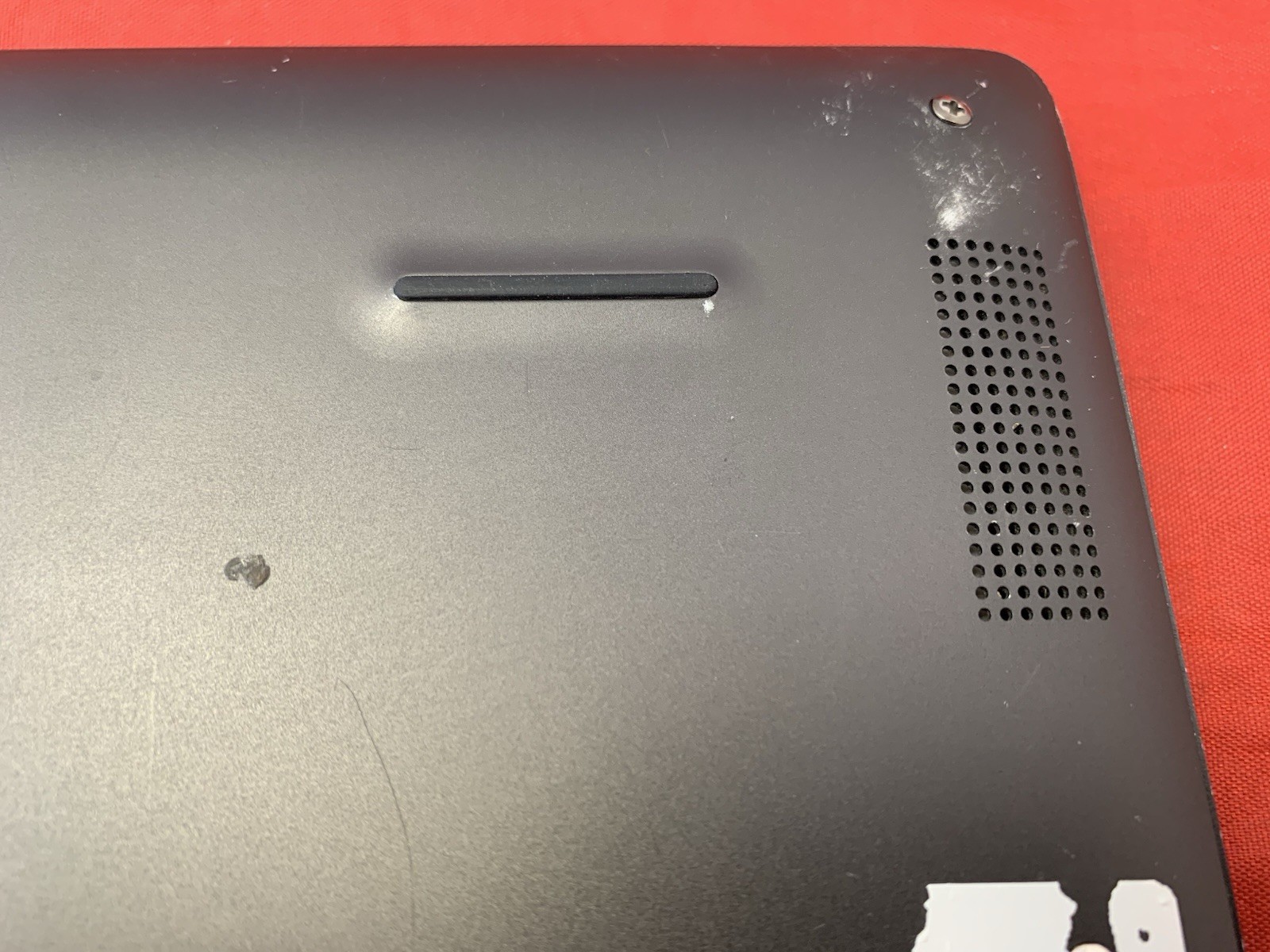 Dell Inspiron 7386 14″ Core i7 16GB 256GB Black FOR PARTS ONLY