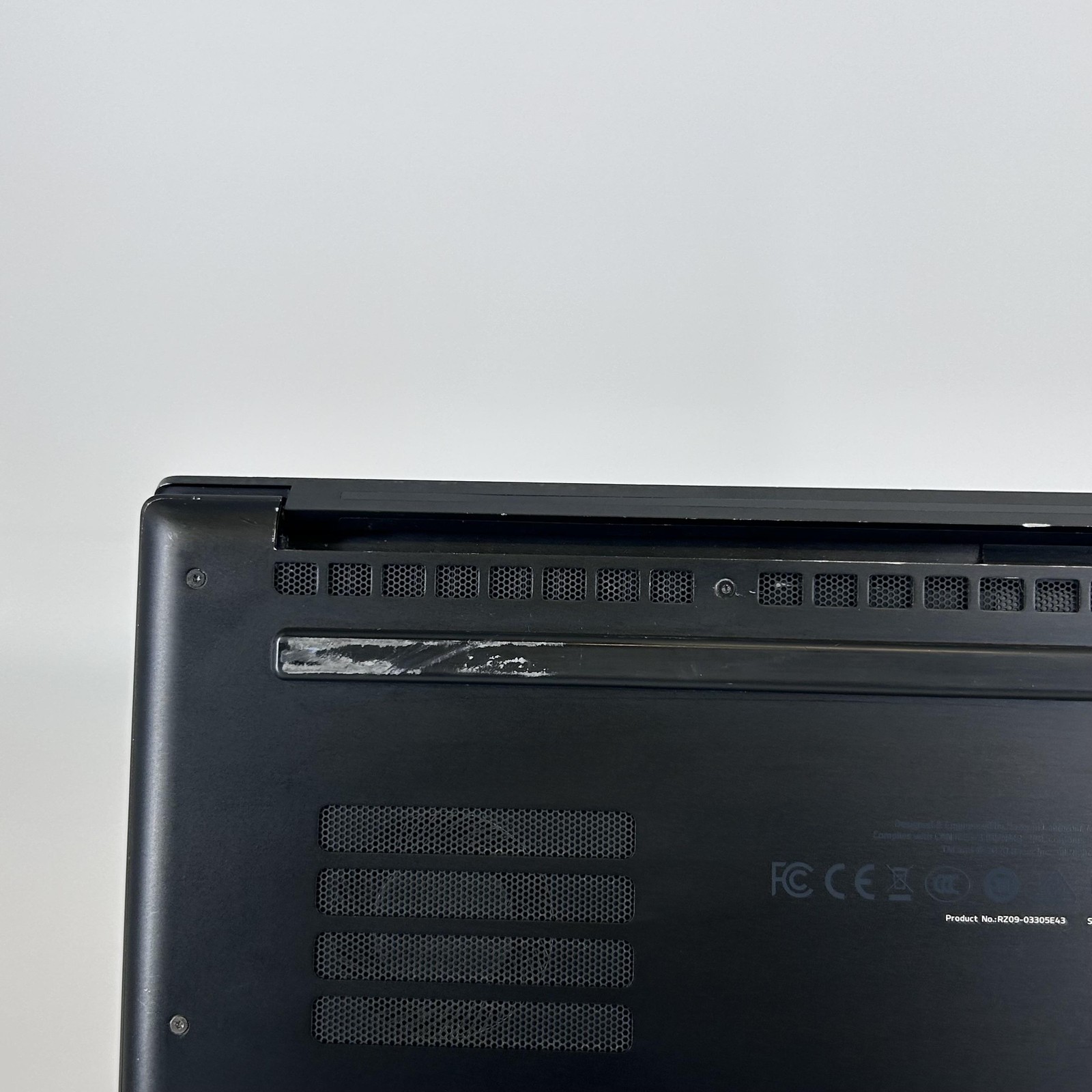 Razer Blade 15 Advanced 300Hz FHD i7-10875H 2.3GHz 16GB 1TB RTX 2080 Super Max-Q