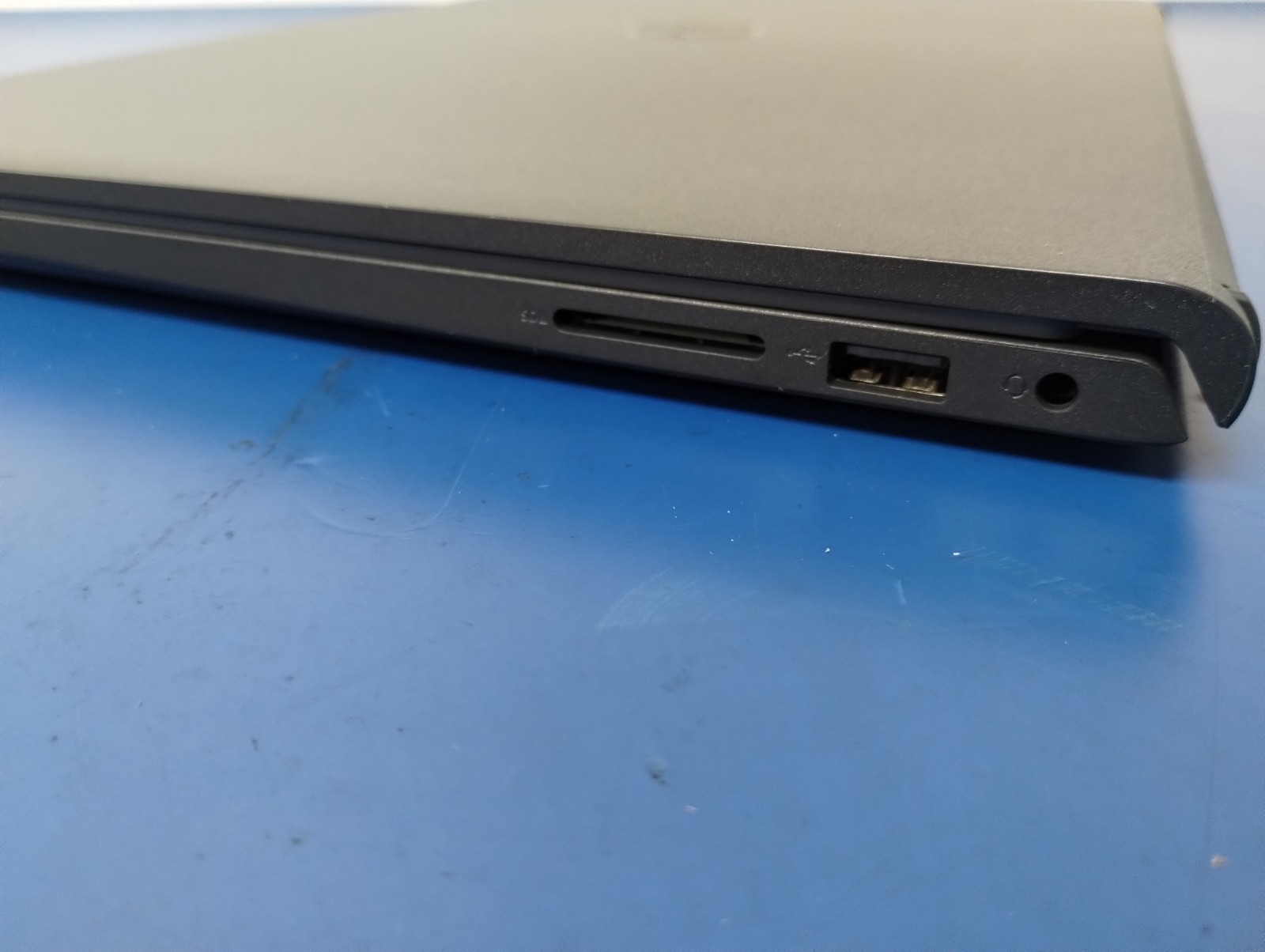 DELL 15 DC15255 G8MK9, AMD Ryzen 7 7730U, 2.00 GHz, 16 GB RAM, 512 GB NVMe SSD