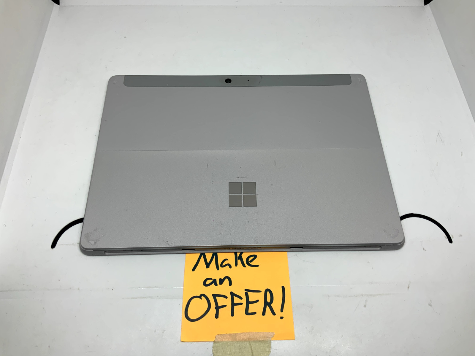 Microsoft Surface Go 2 (10.5″, Intel Pentium 4425Y, 4GB, 64GB, 1926) w/ Charger