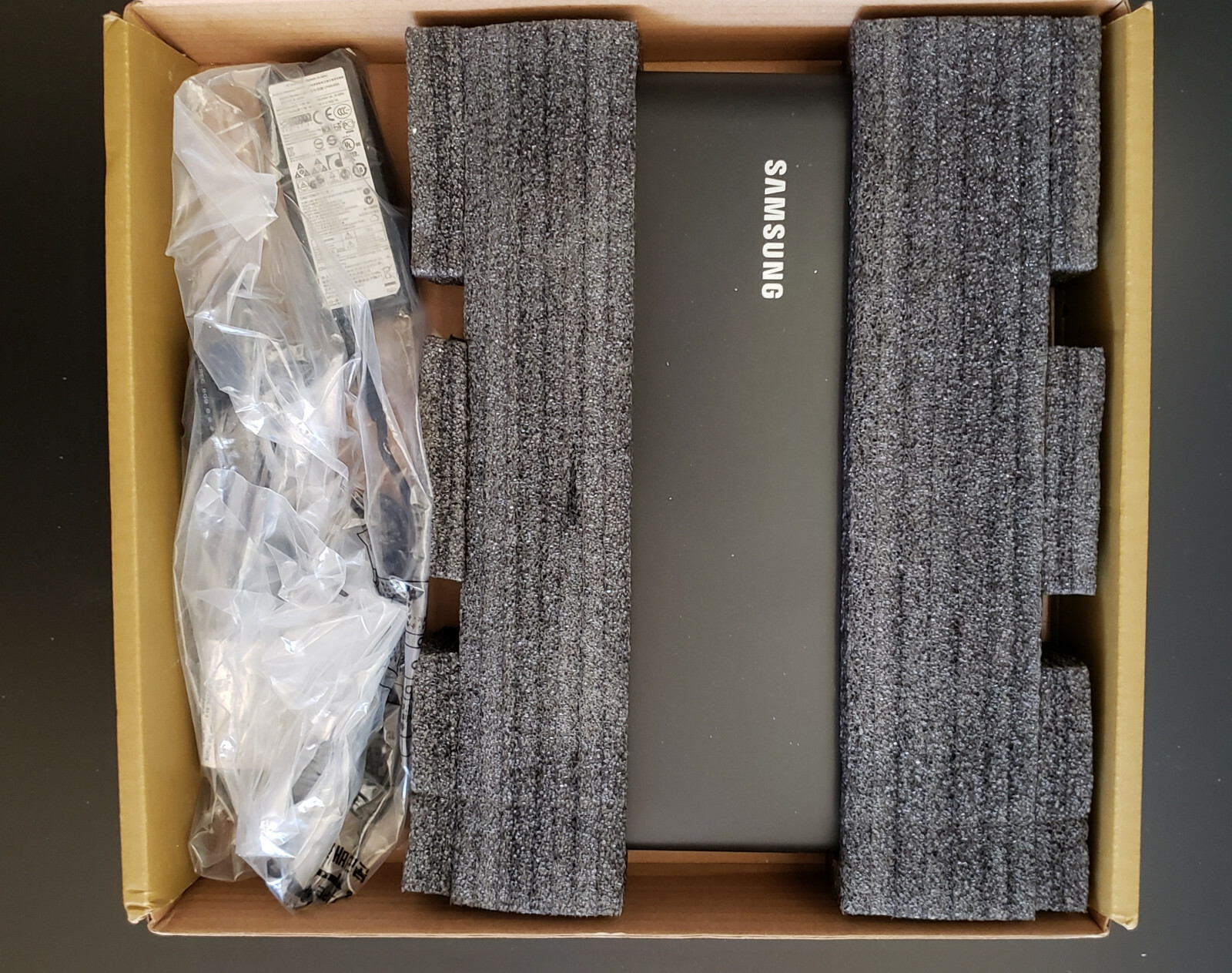 Open Box Samsung Netbook N145 Plus (NP-N145-JP02UK) (10.1″/Atom N450/1GB DDR2)
